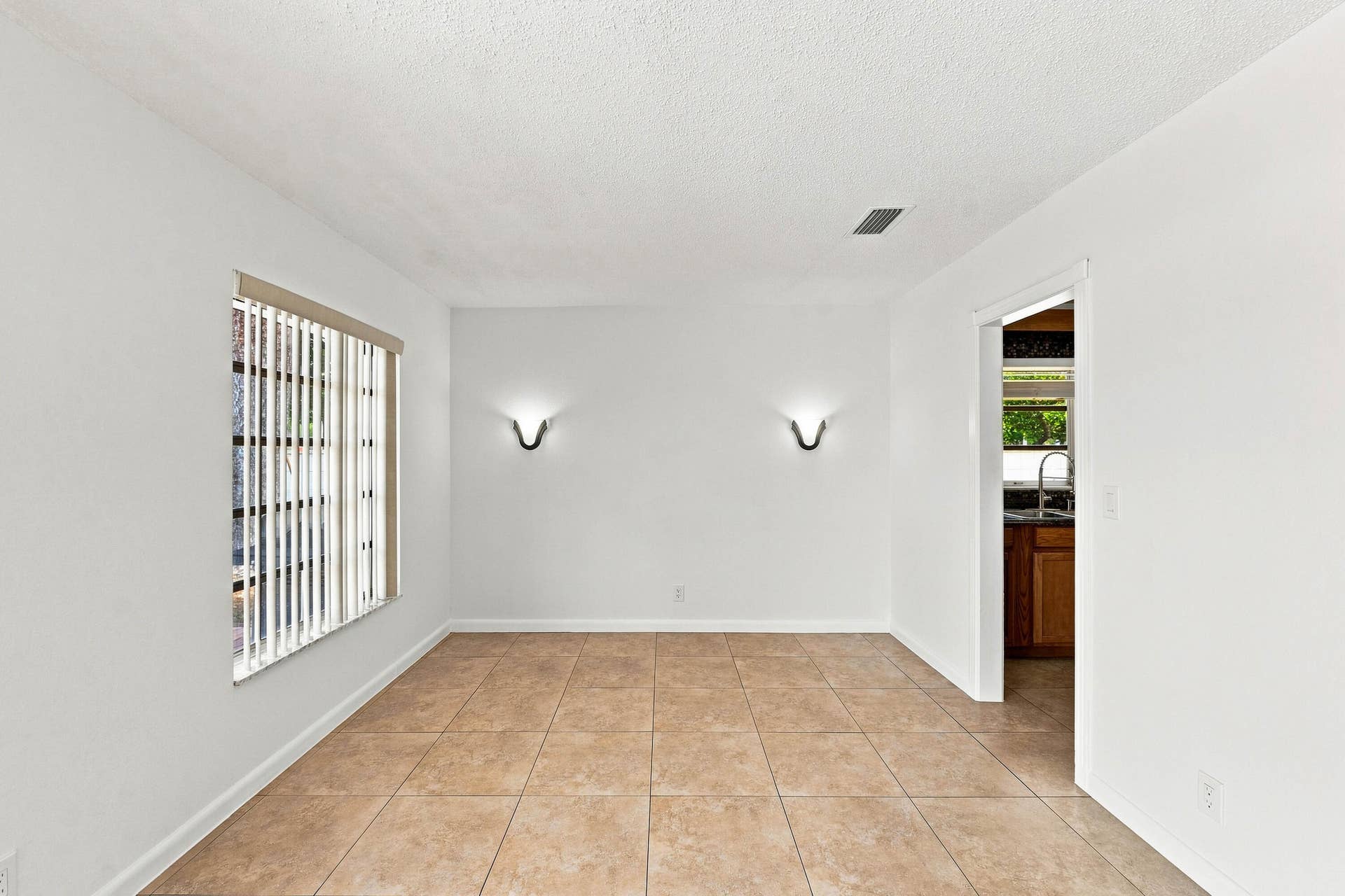 3310 NW 90th Avenue, #N, Coral Springs, FL 33065 Living Area