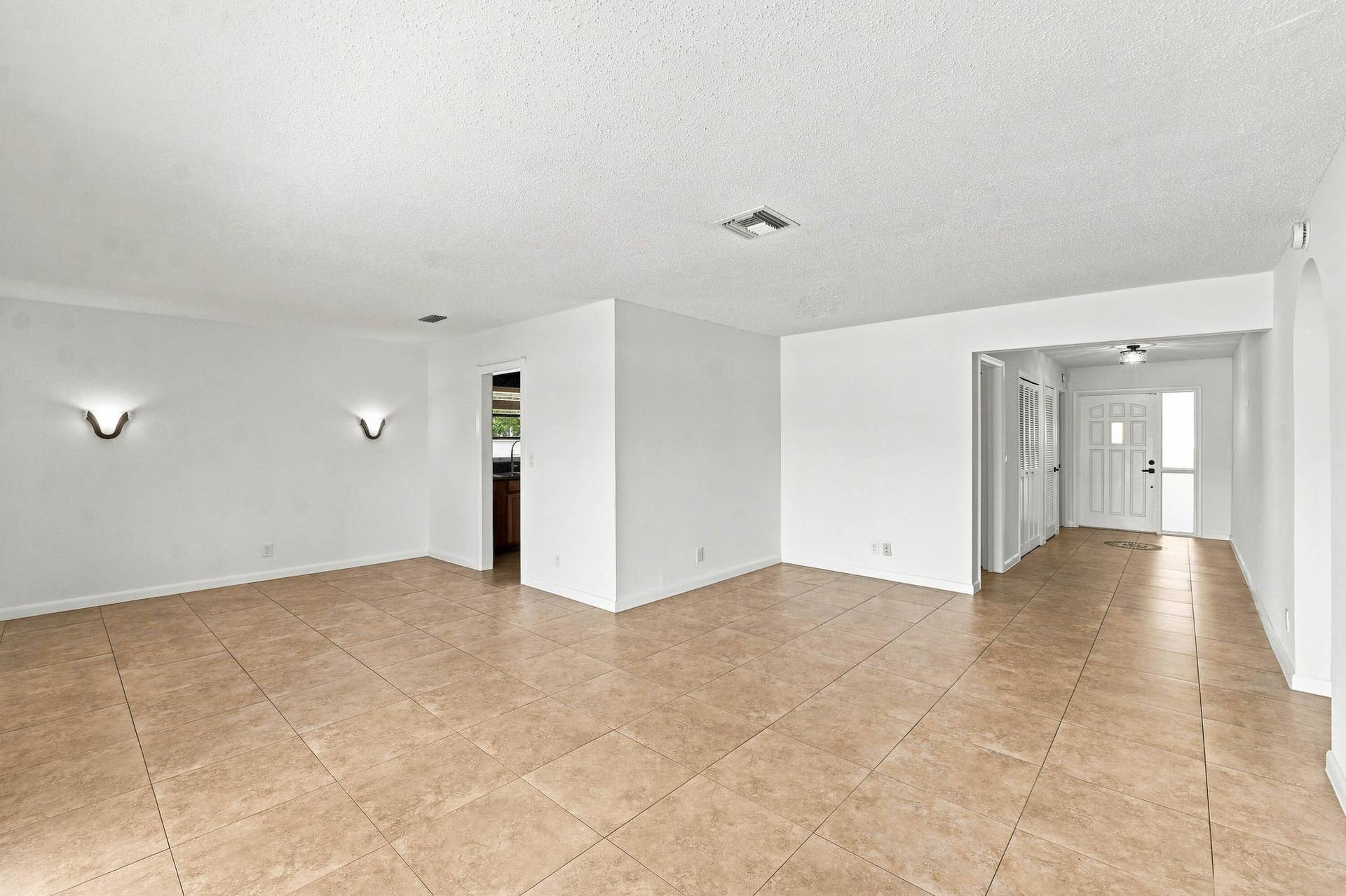 3310 NW 90th Avenue, #N, Coral Springs, FL 33065 Living Area