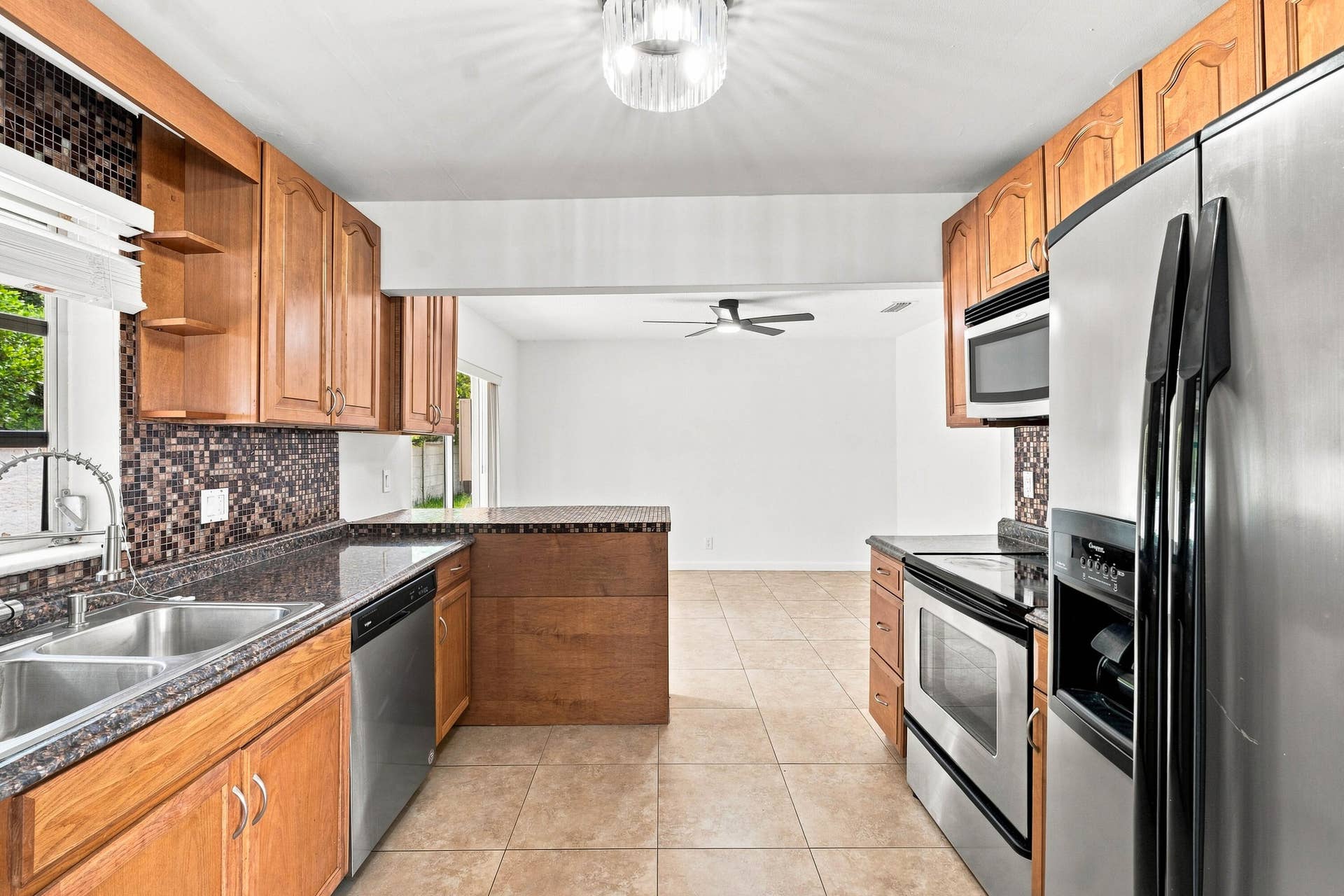 3310 NW 90th Avenue, #N, Coral Springs, FL 33065 Kitchen