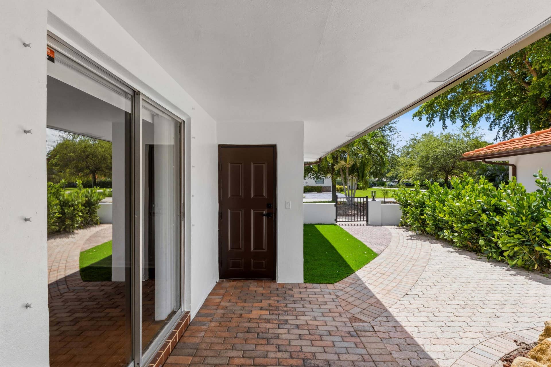 3310 NW 90th Avenue, #N, Coral Springs, FL 33065 Garage Door