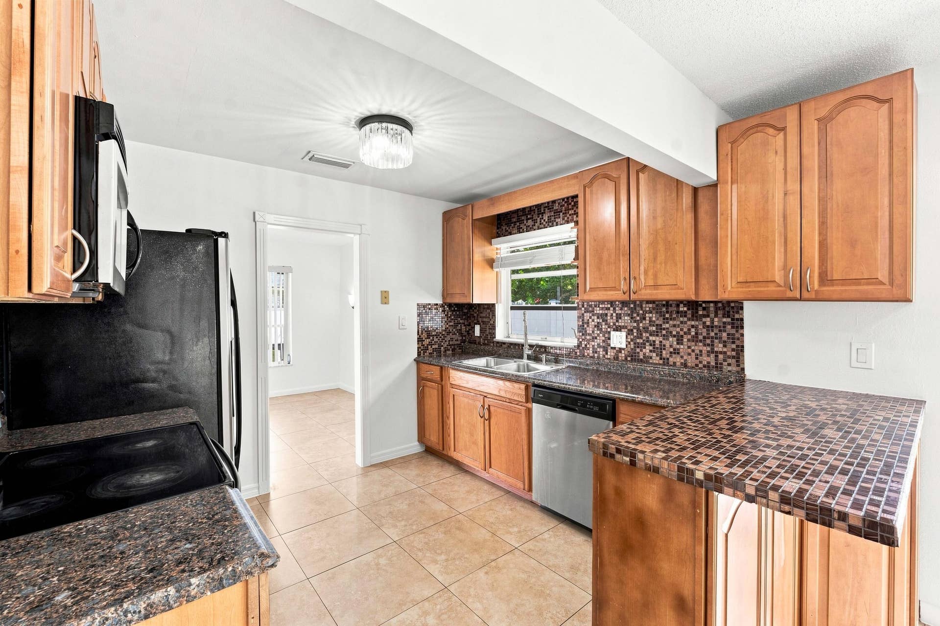 3310 NW 90th Avenue, #N, Coral Springs, FL 33065 Kitchen
