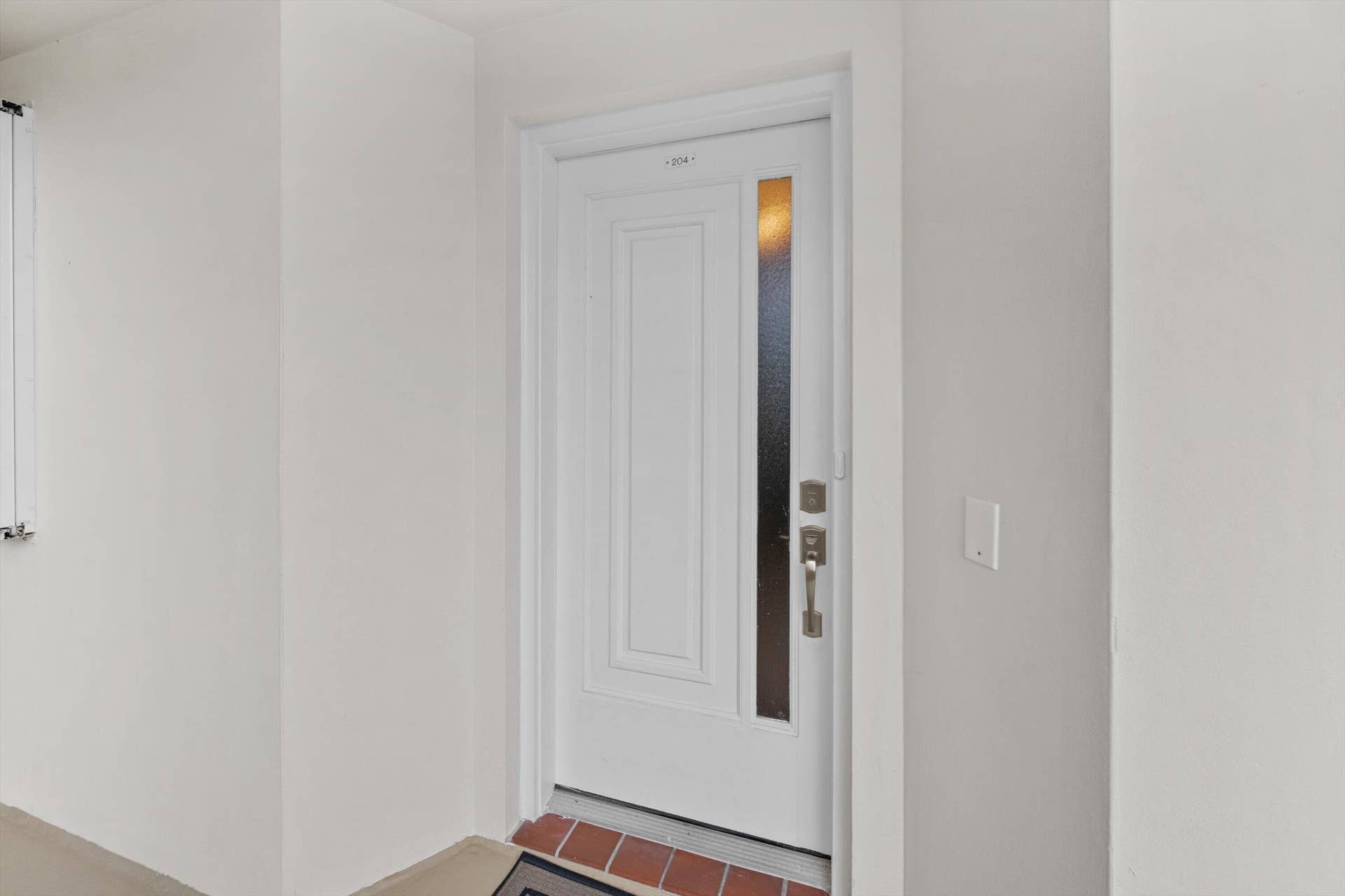 350 Beach Rd 204
