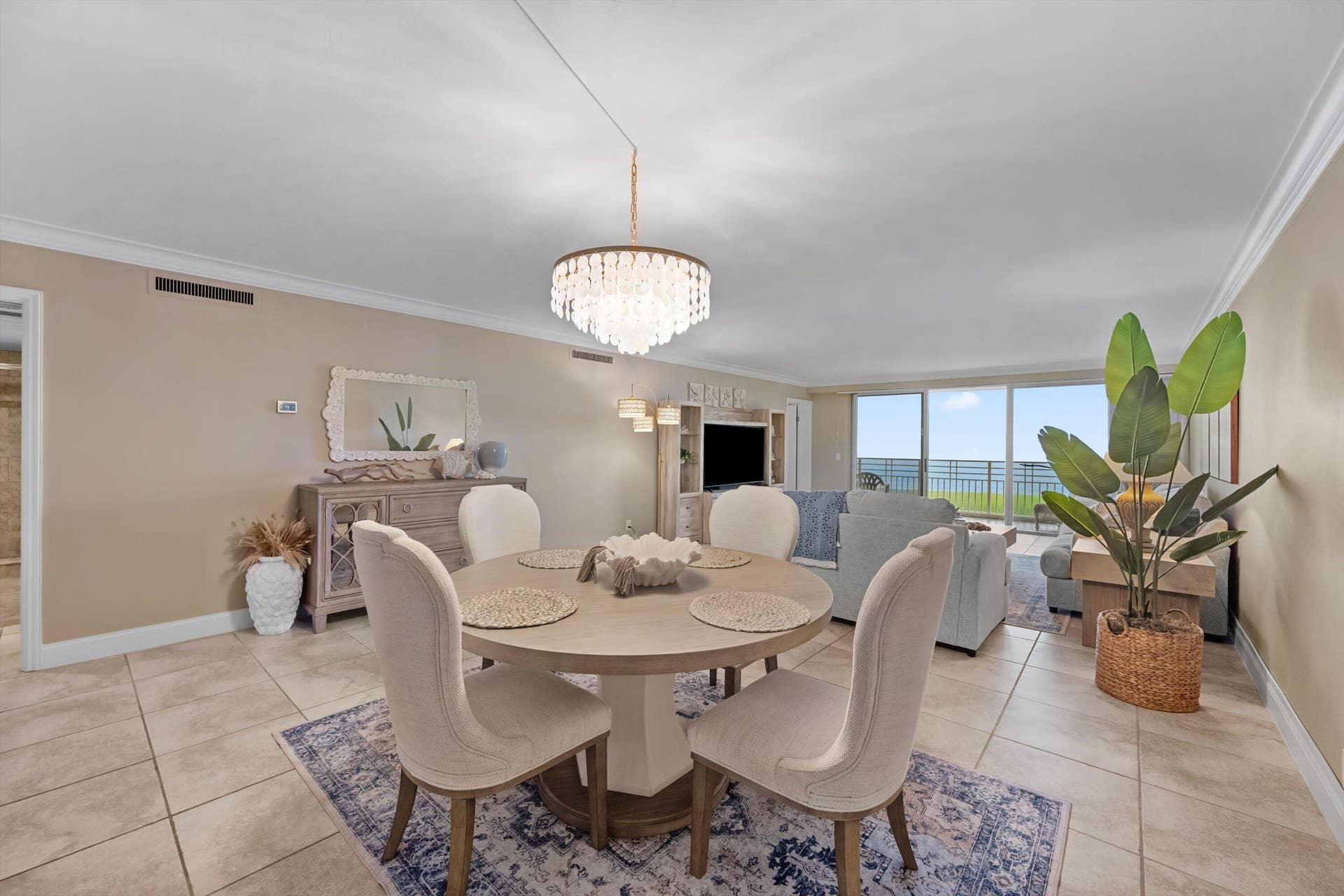 350 Beach Rd 204