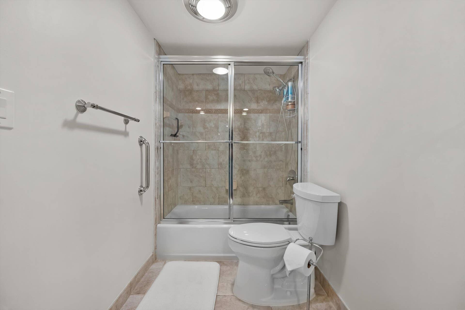350 Beach Rd 204