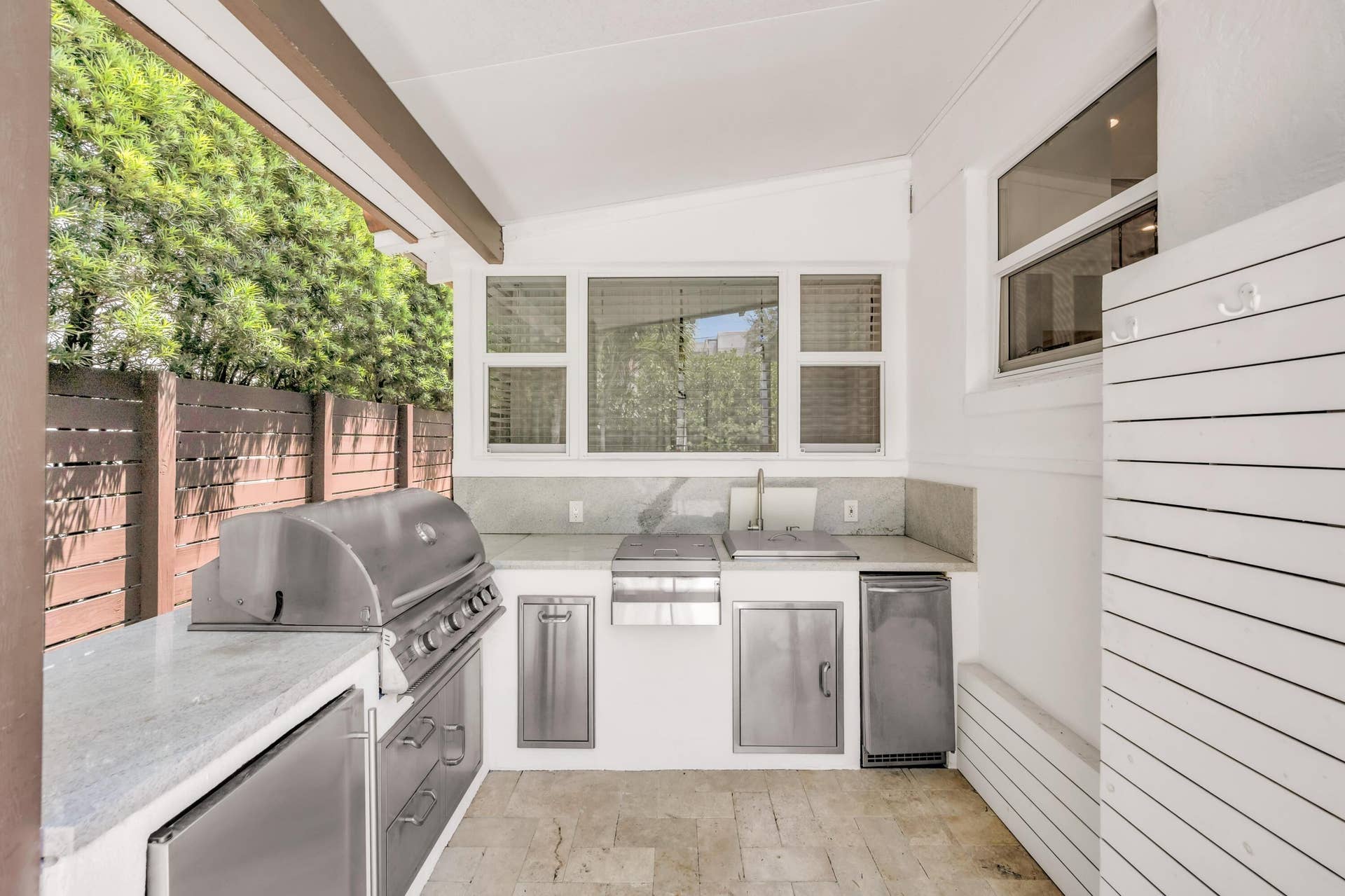 748 NE 17th Way, Fort Lauderdale, Fort Lauderdale, FL 33304 748 NE 17TH WAY--4