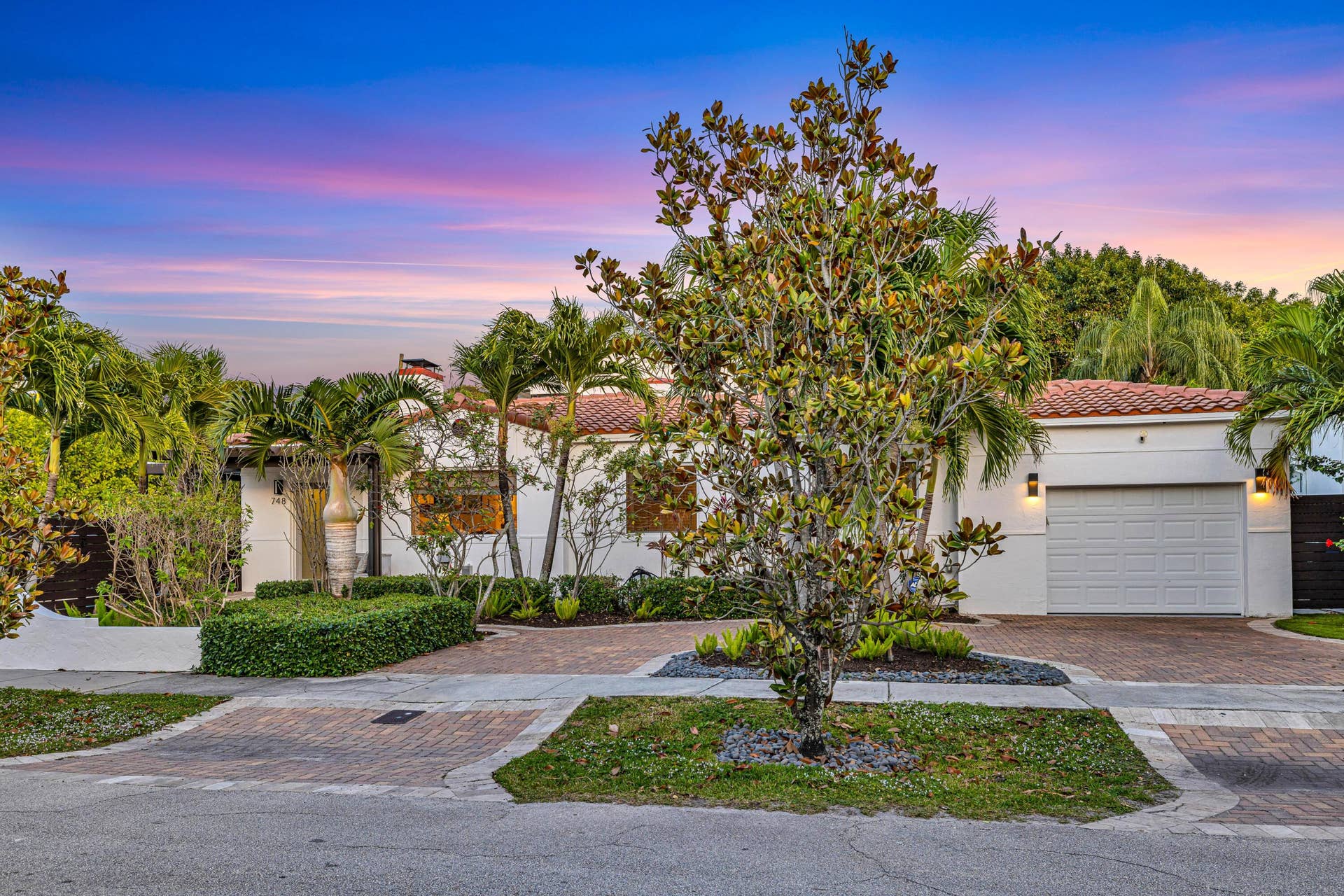 748 NE 17th Way, Fort Lauderdale, Fort Lauderdale, FL 33304 748 NE 17TH WAY-63
