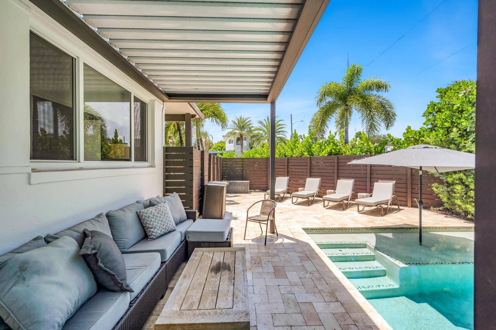 748 NE 17th Way, Fort Lauderdale, Fort Lauderdale, FL 33304 748 NE 17TH WAY--6