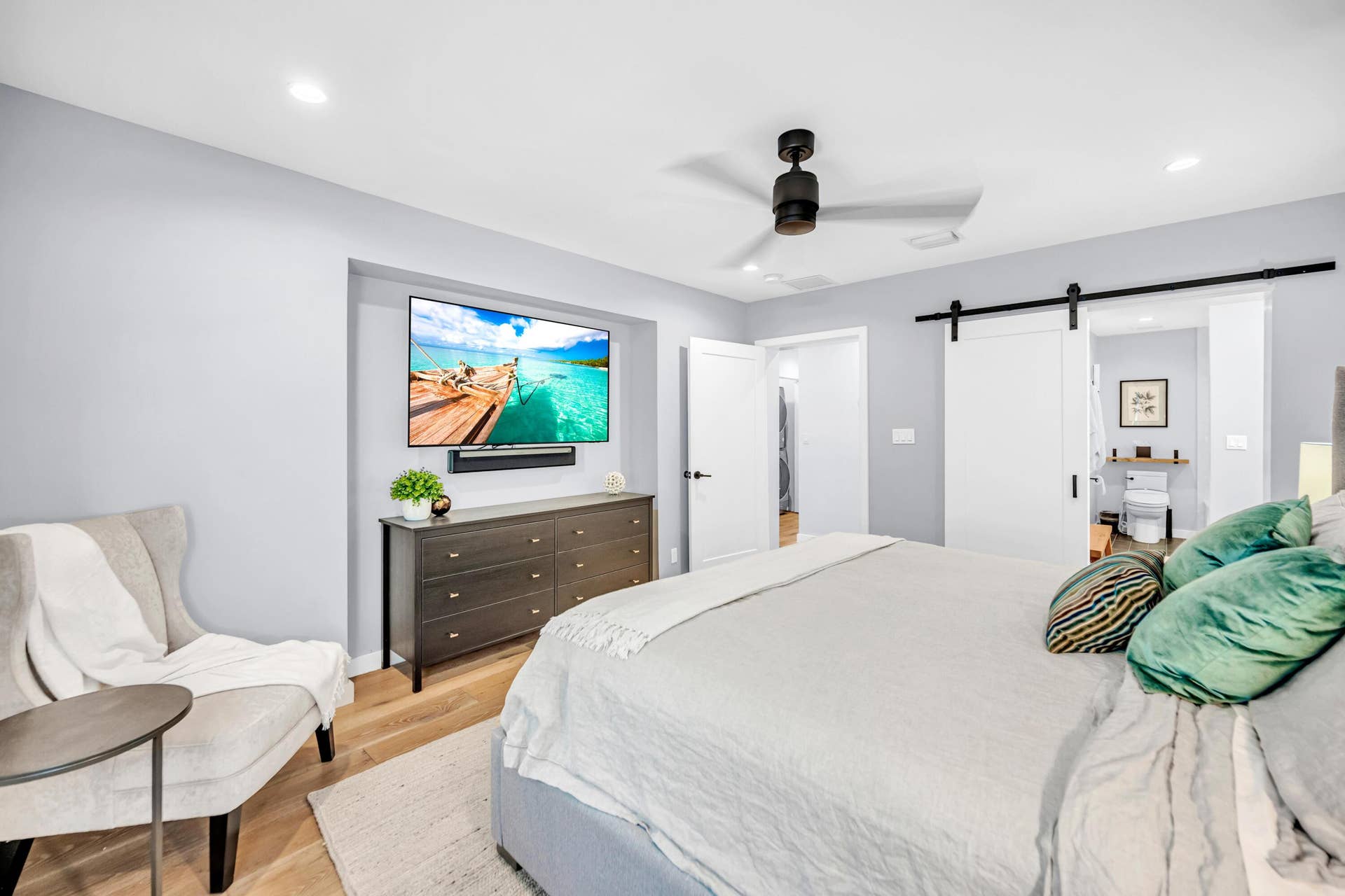 748 NE 17th Way, Fort Lauderdale, Fort Lauderdale, FL 33304 748 NE 17TH WAY--35