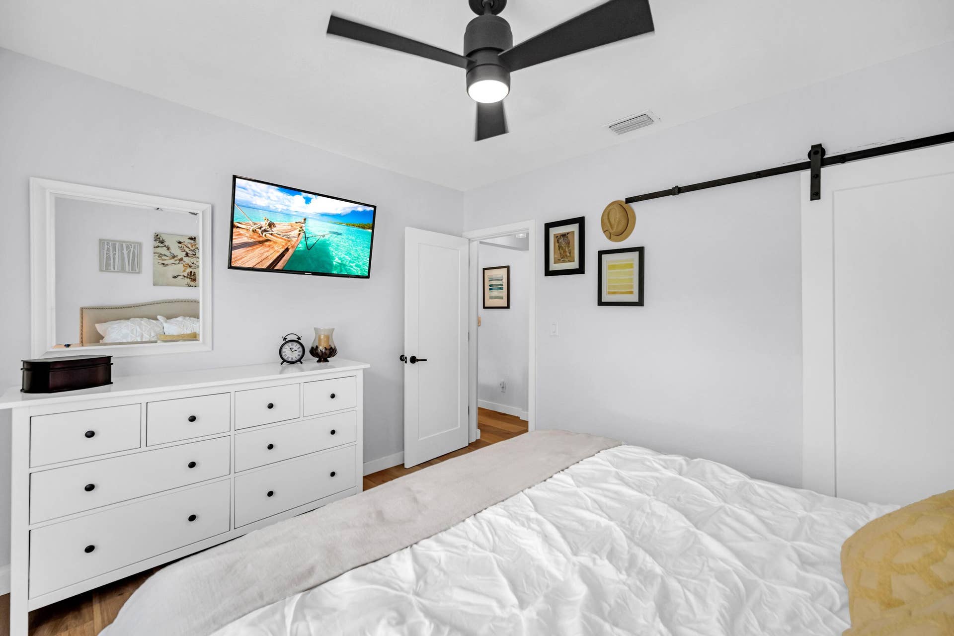 748 NE 17th Way, Fort Lauderdale, Fort Lauderdale, FL 33304 748 NE 17TH WAY--29
