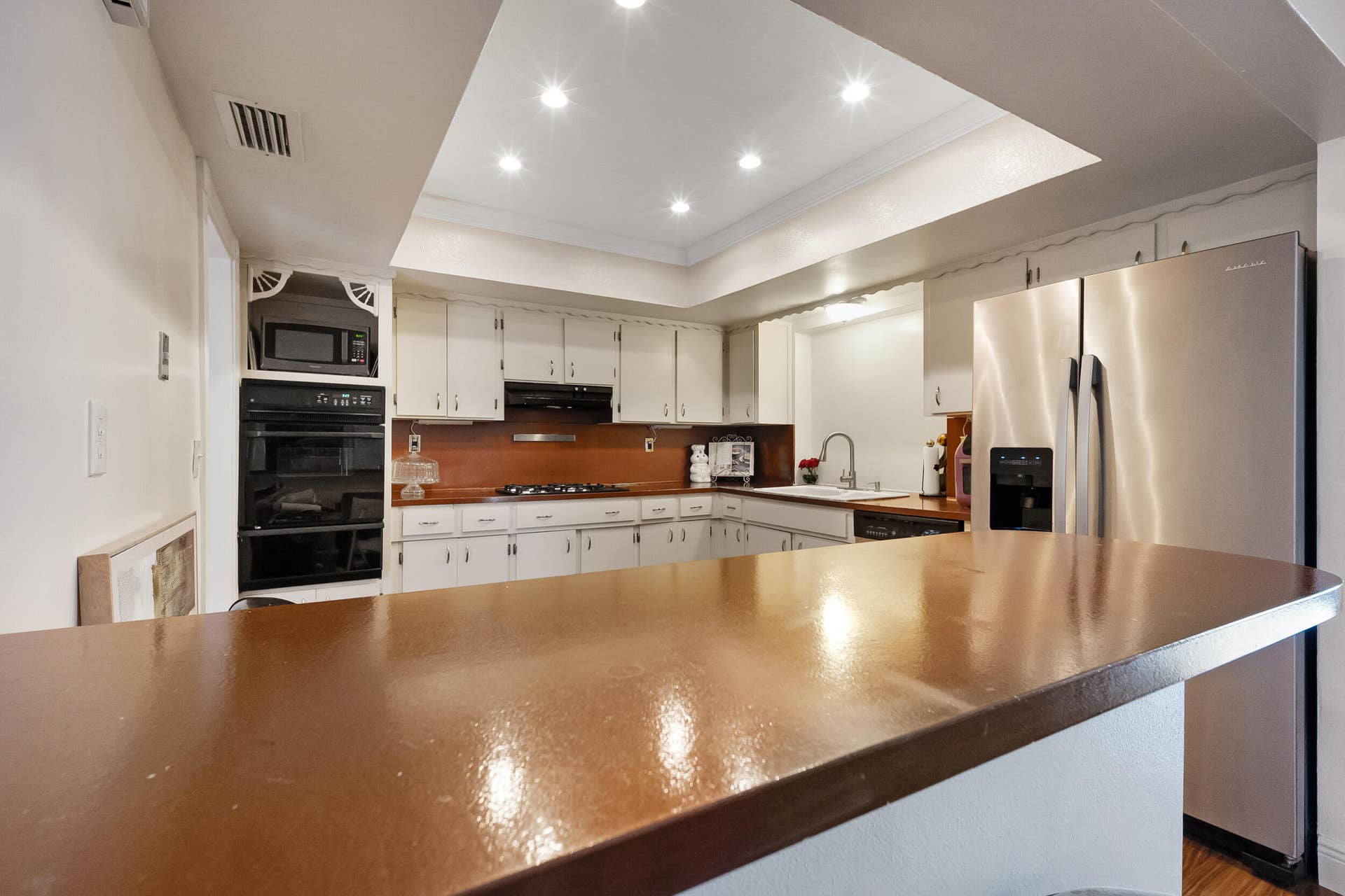 510 NW 93rd Terrace, Pembroke Pines, FL 33024 Kitchen