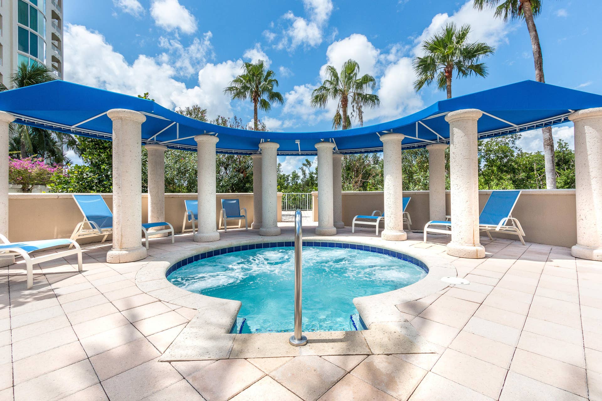 3700 S OCEAN Boulevard, #404, Highland Beach, FL 33487 Jacuzzi