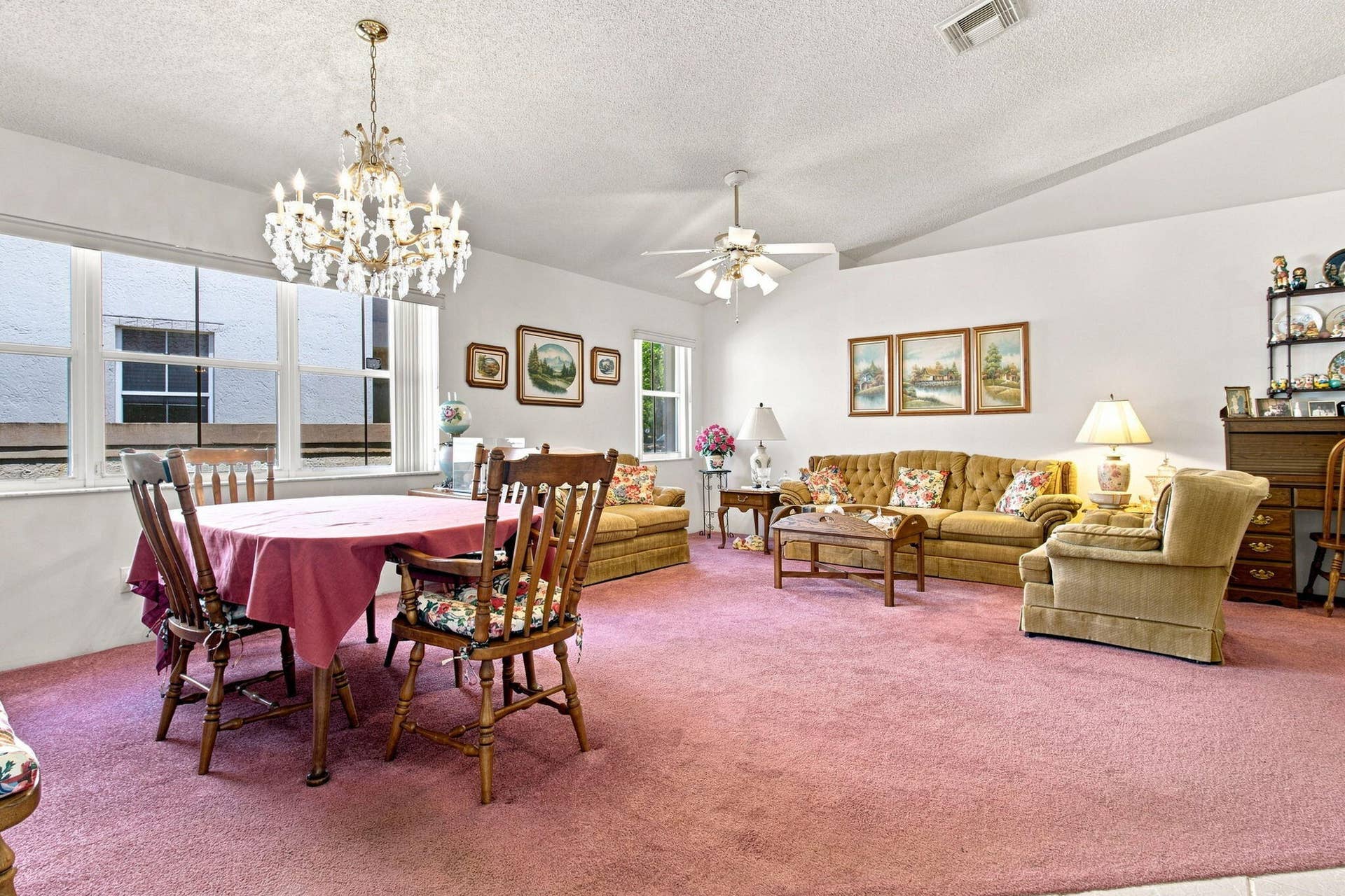 7460 NW 1st Manor, Plantation, FL 33317 Living & Dining Room