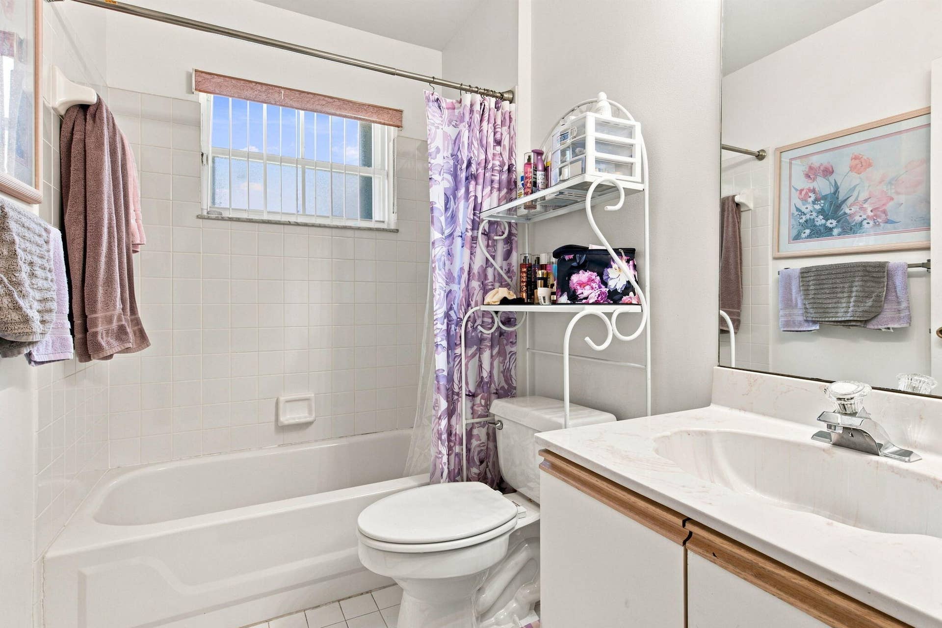 7460 NW 1st Manor, Plantation, FL 33317 Guest Bathroom