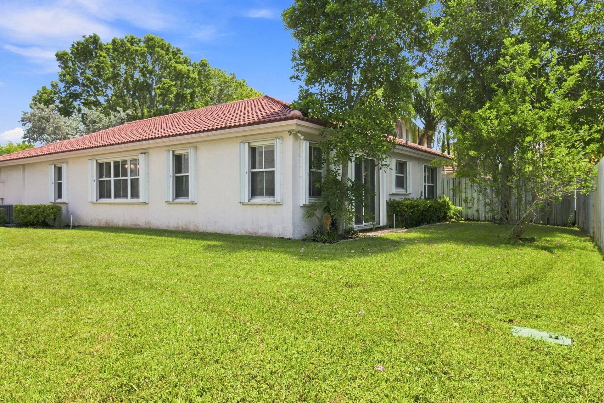 7460 NW 1st Manor, Plantation, FL 33317 Back Yard