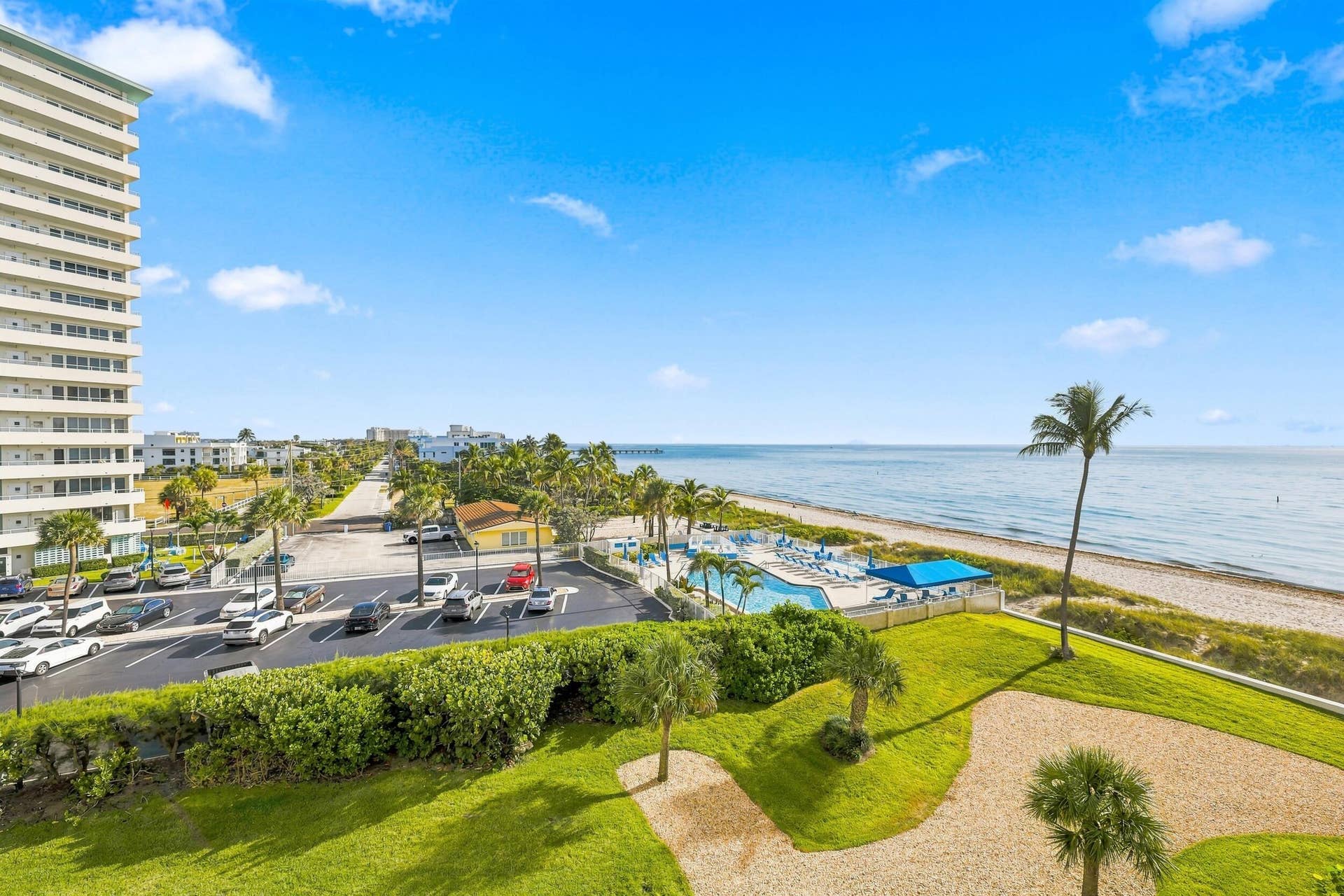 3900 N Ocean Drive, #4B, Lauderdale By The Sea, FL 33308 Direct east ocean balcony view