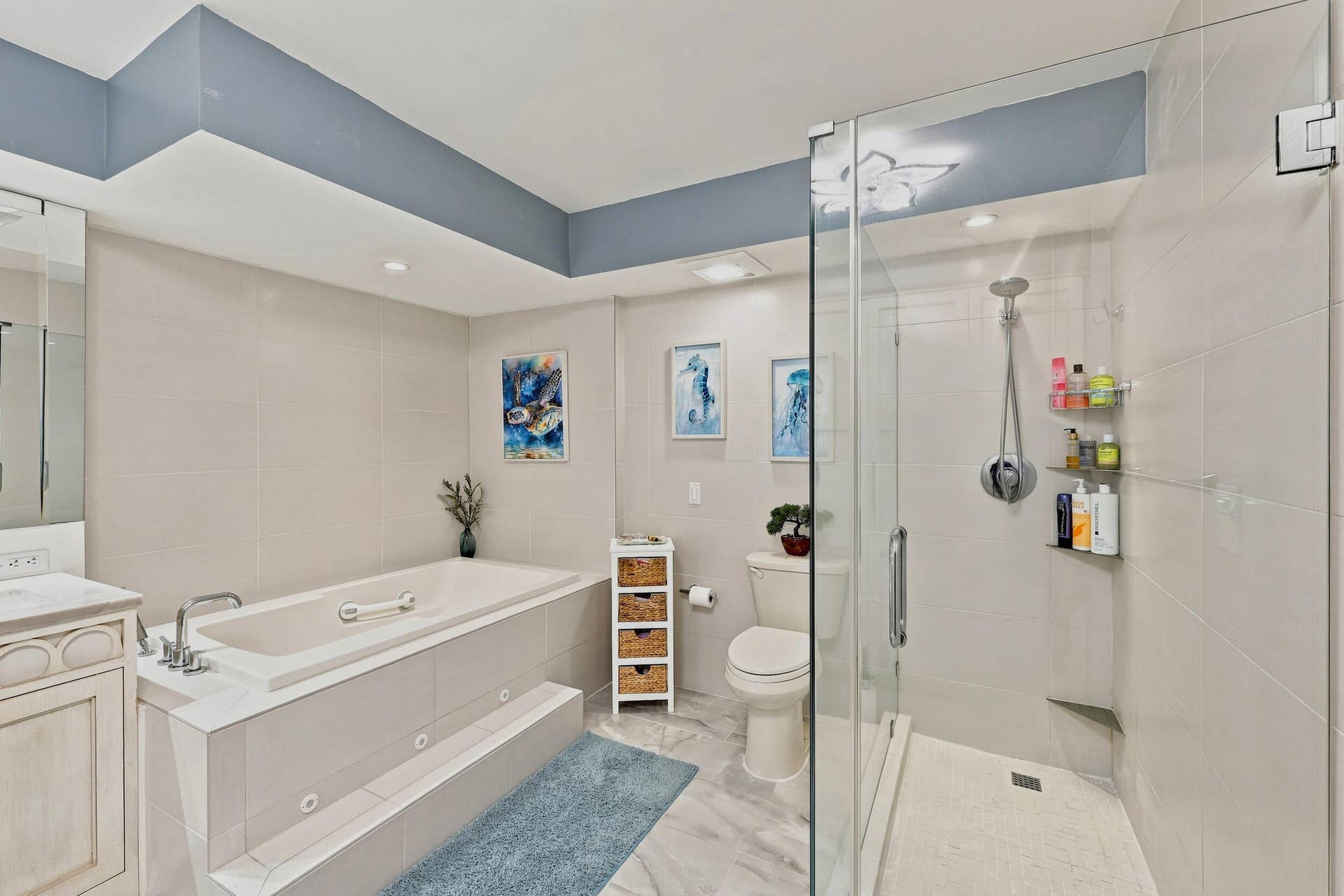 3900 N Ocean Drive, #4B, Lauderdale By The Sea, FL 33308 Primary bathroom