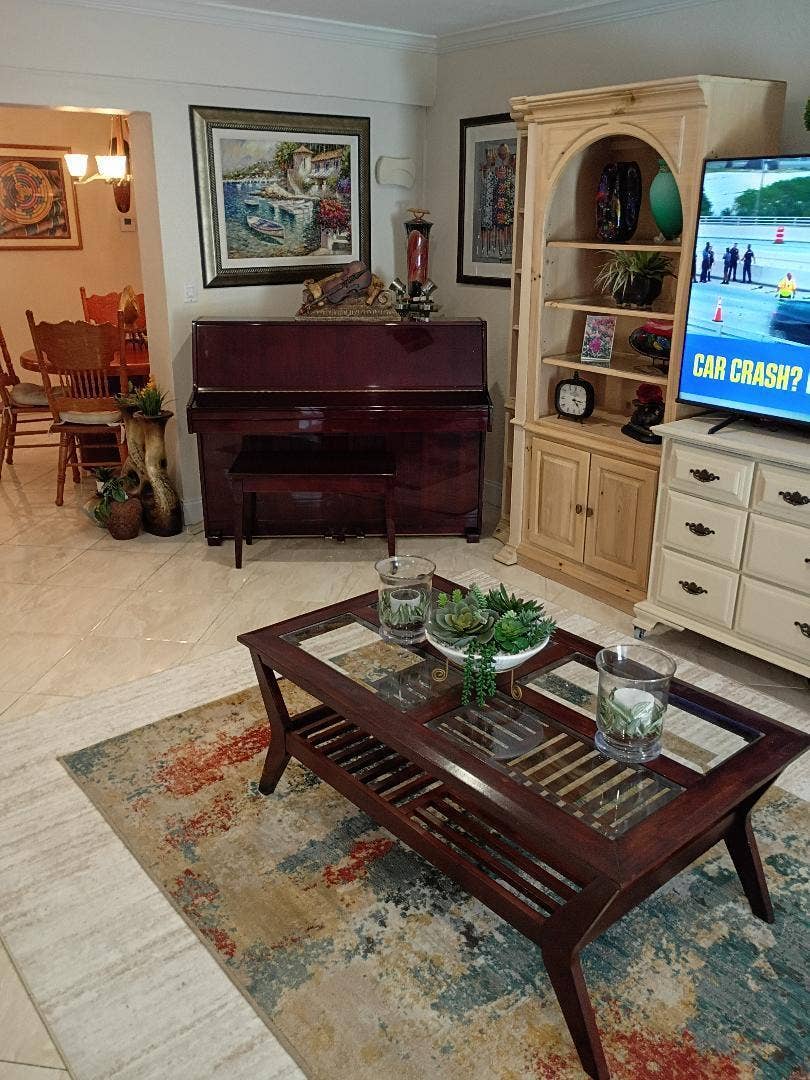 LIVING ROOM 2
