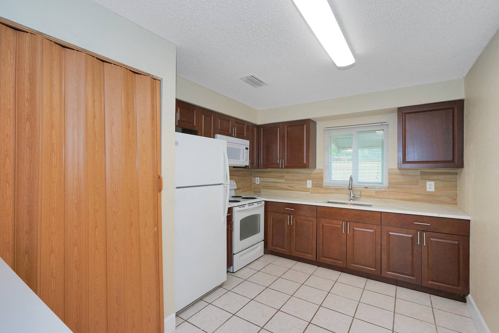 2716 SW 46TH Street, #2, Dania Beach, FL 33312 DSC00010