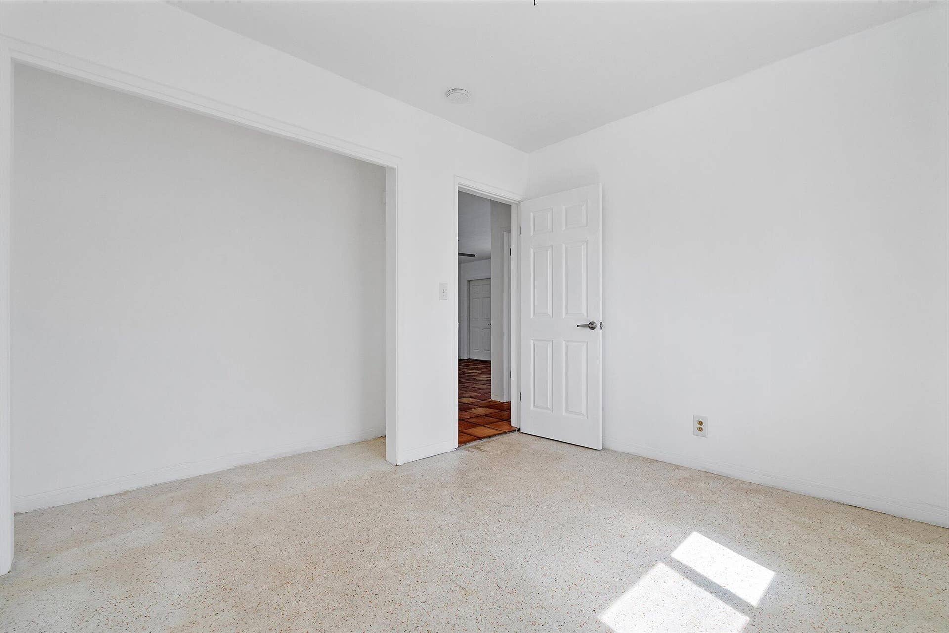 1400 NE 42nd Court, Oakland Park, FL 33334 28-1400 NE 42nd Ct day 2_028