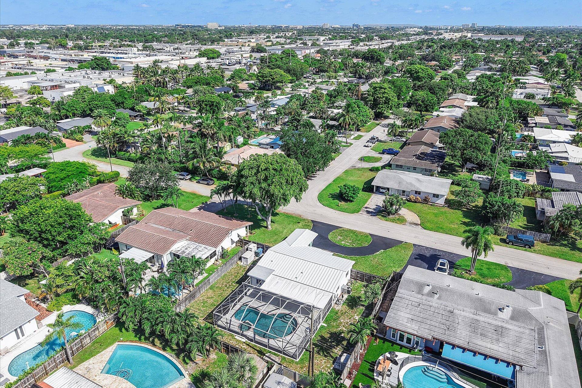 1400 NE 42nd Court, Oakland Park, FL 33334 47-1400 NE 42nd Ct day 2_047