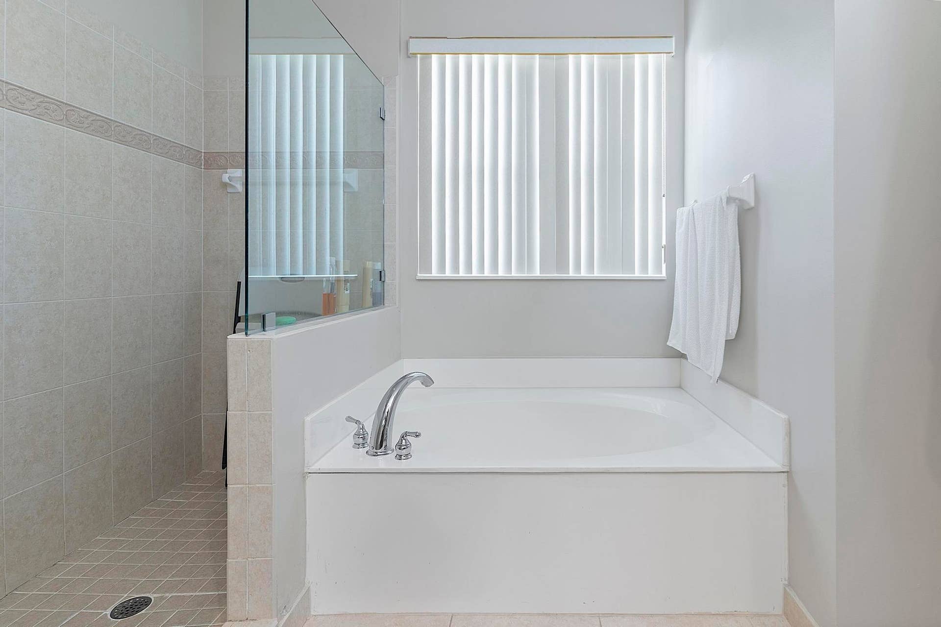 120 NW 117TH Terrace, Plantation, FL 33325 120 NW 117th Ter, Plantation, FL 33325 -