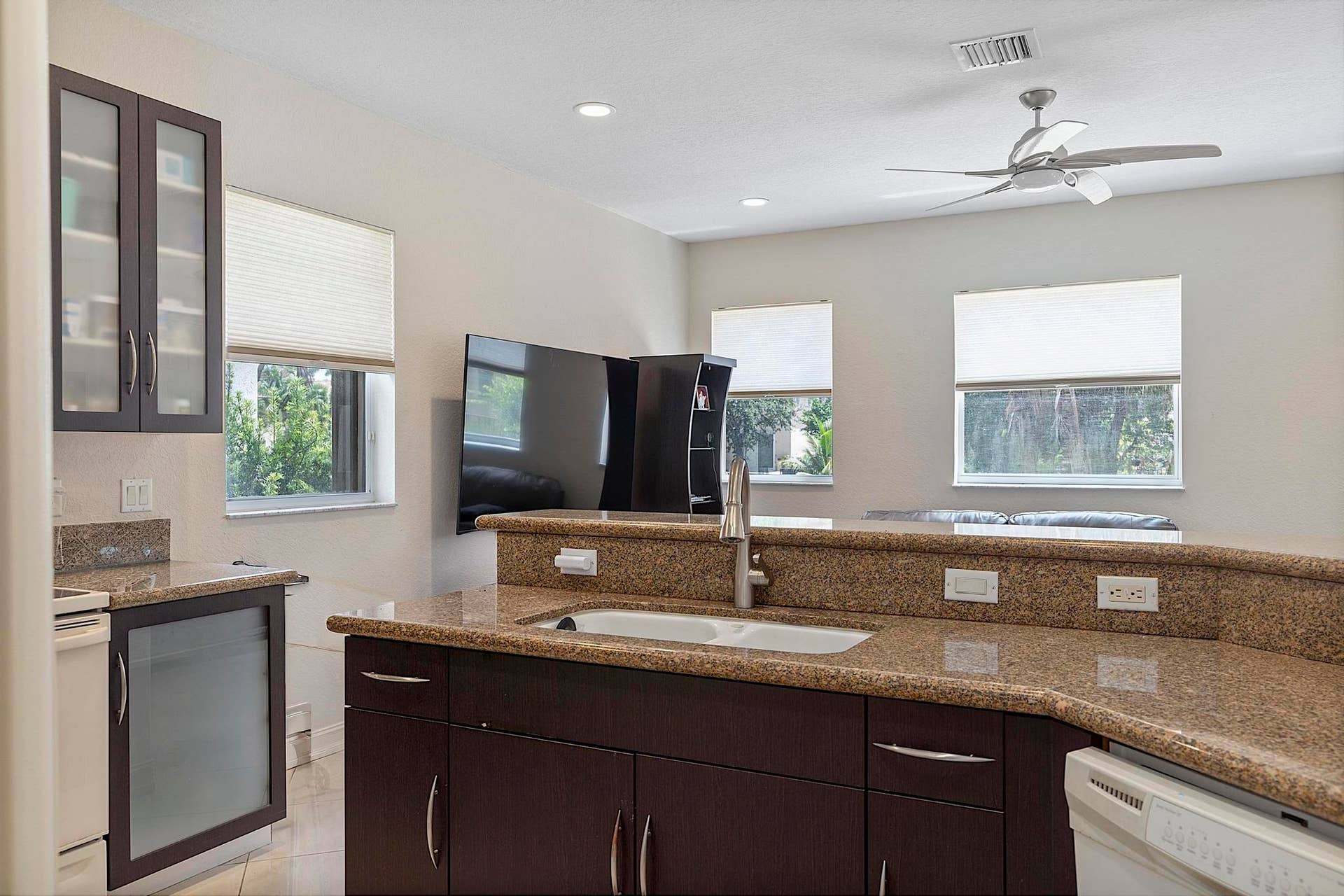 120 NW 117TH Terrace, Plantation, FL 33325 120 NW 117th Ter, Plantation, FL 33325 -