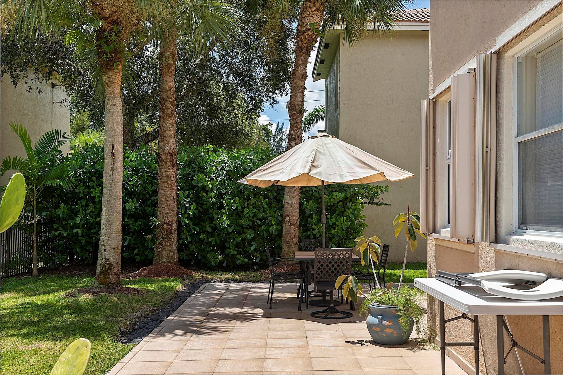 120 NW 117TH Terrace, Plantation, FL 33325 120 NW 117th Ter, Plantation, FL 33325 -