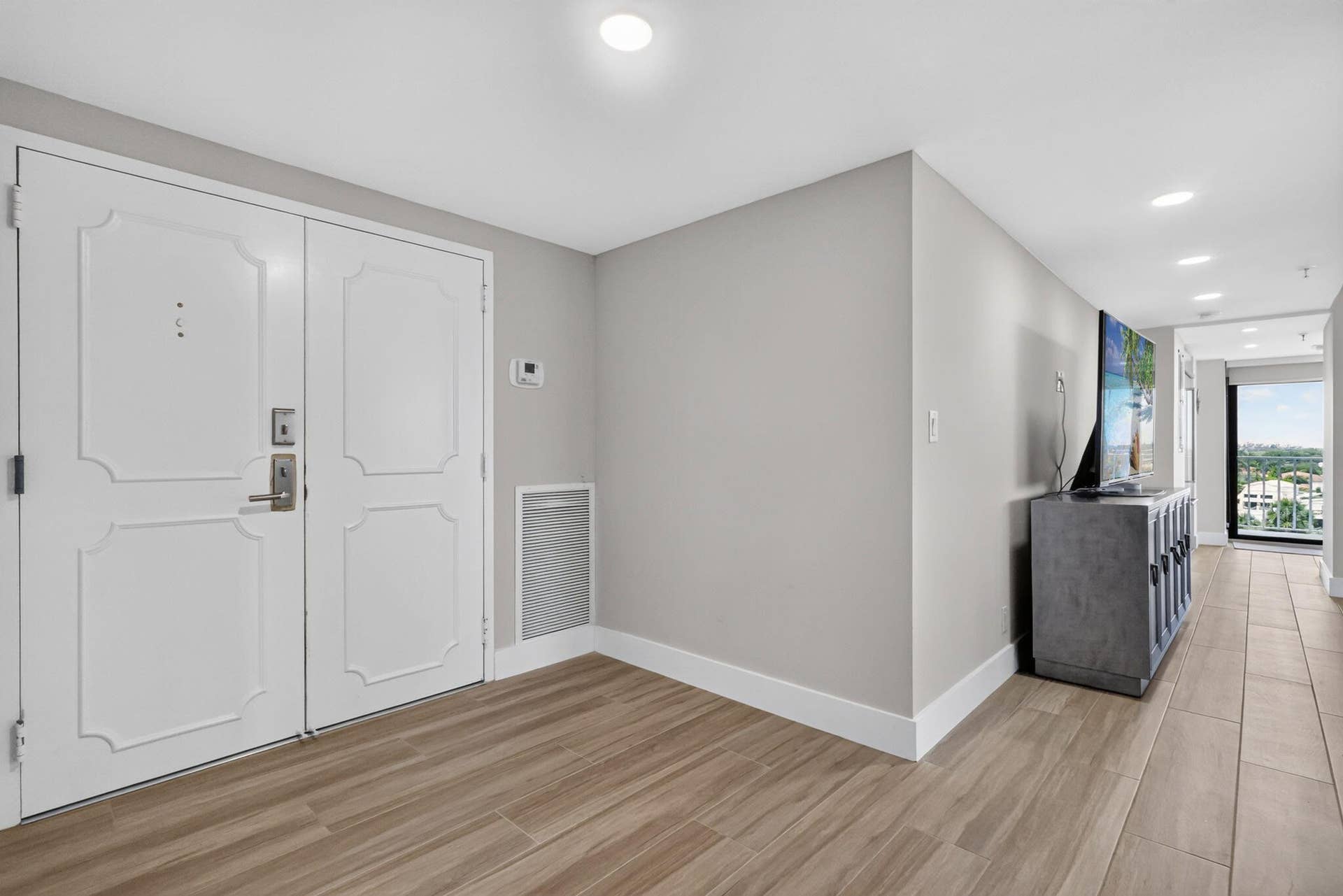 2917 S Ocean Boulevard, #401, Highland Beach, FL 33487 Entry