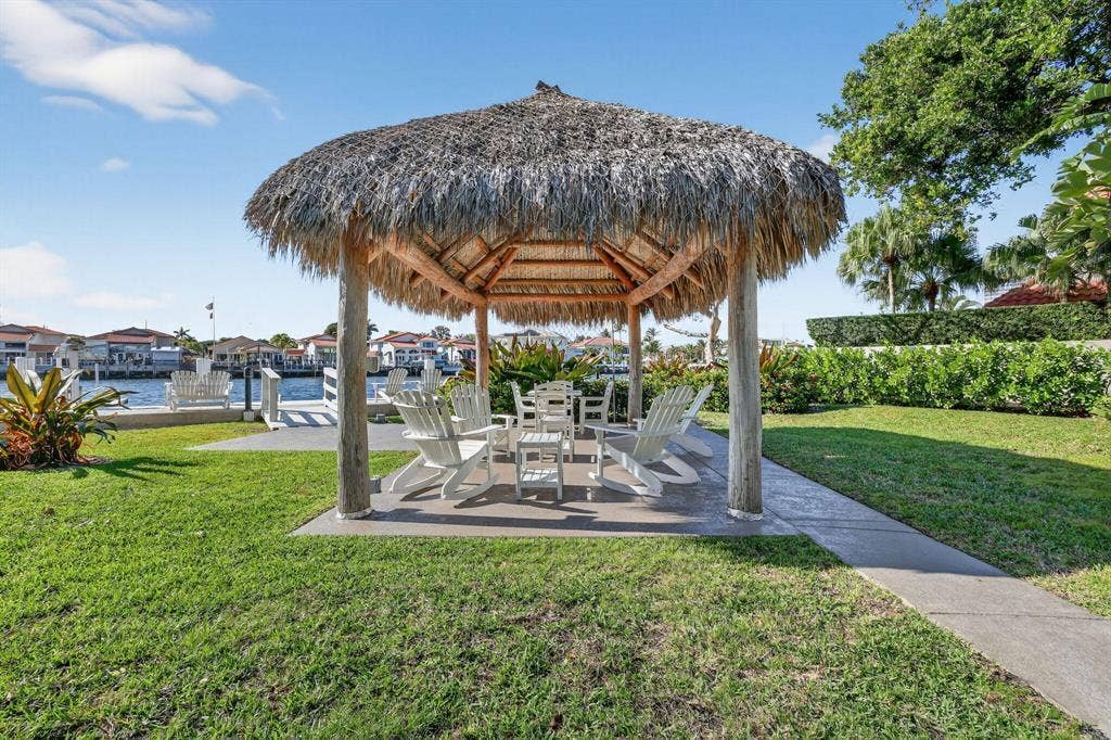 2917 S Ocean Boulevard, #401, Highland Beach, FL 33487 Watch the Boats go by...