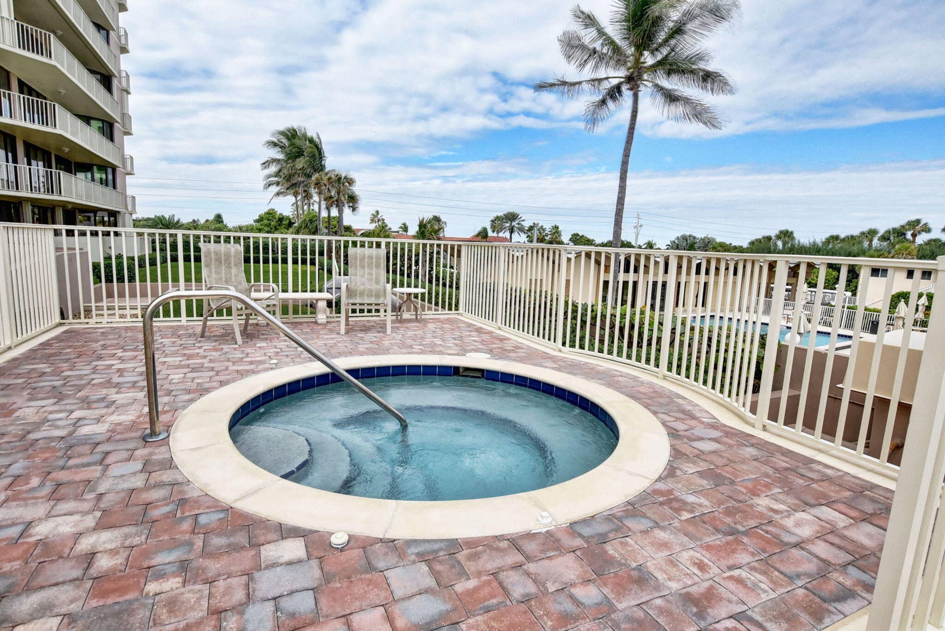 2917 S Ocean Boulevard, #401, Highland Beach, FL 33487 Hot Tub Shot