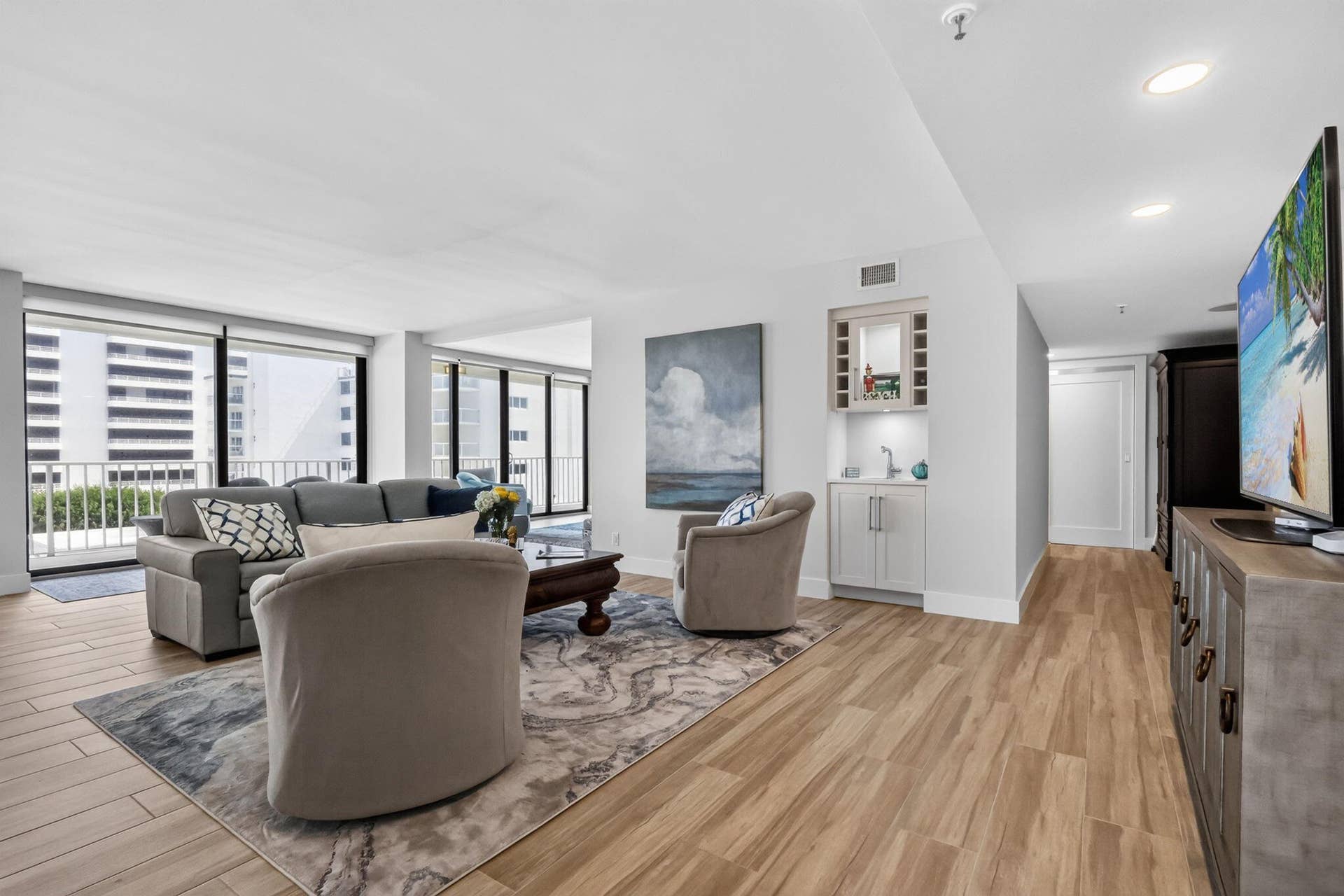 2917 S Ocean Boulevard, #401, Highland Beach, FL 33487 Bar