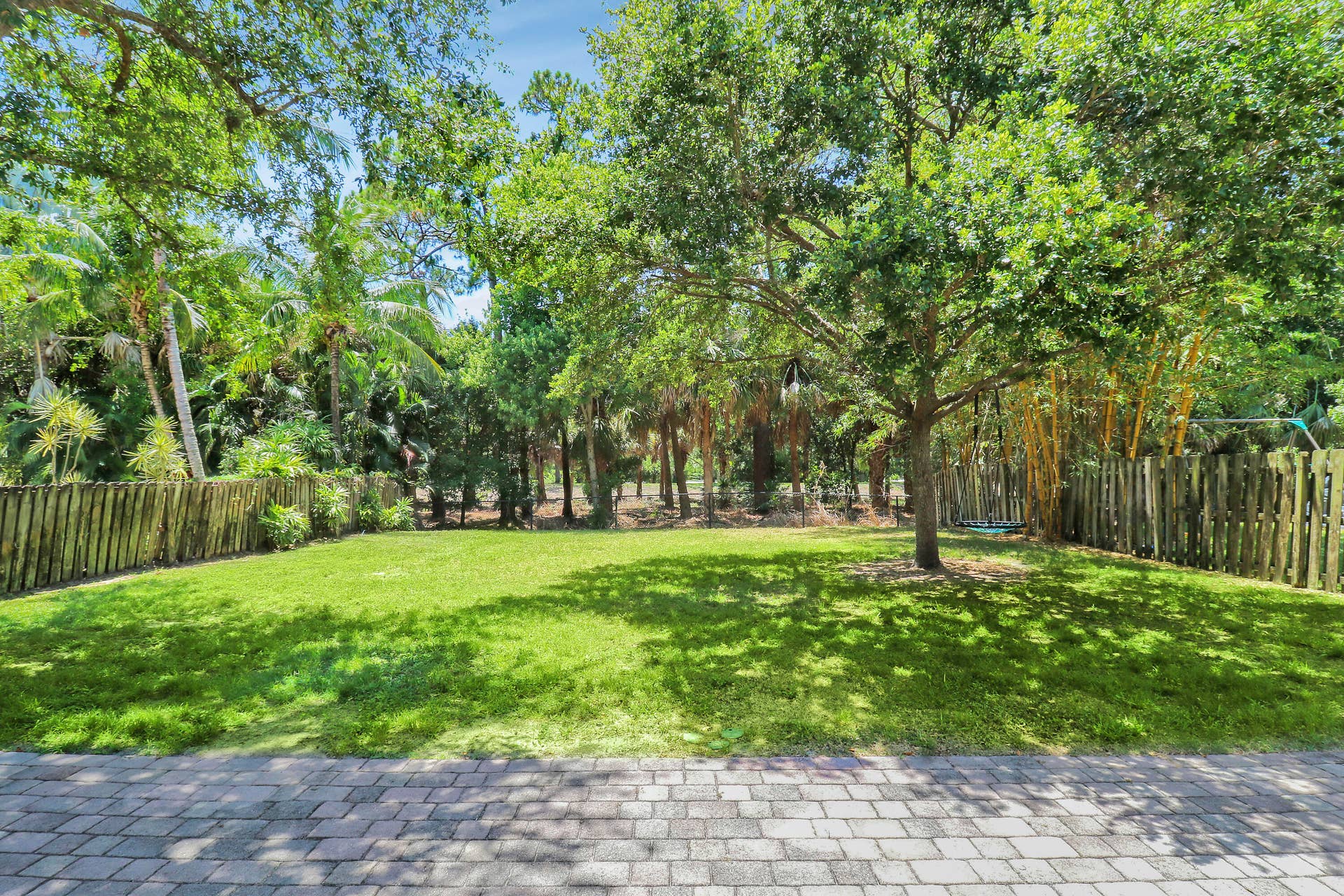 Rare Oversized Yard!