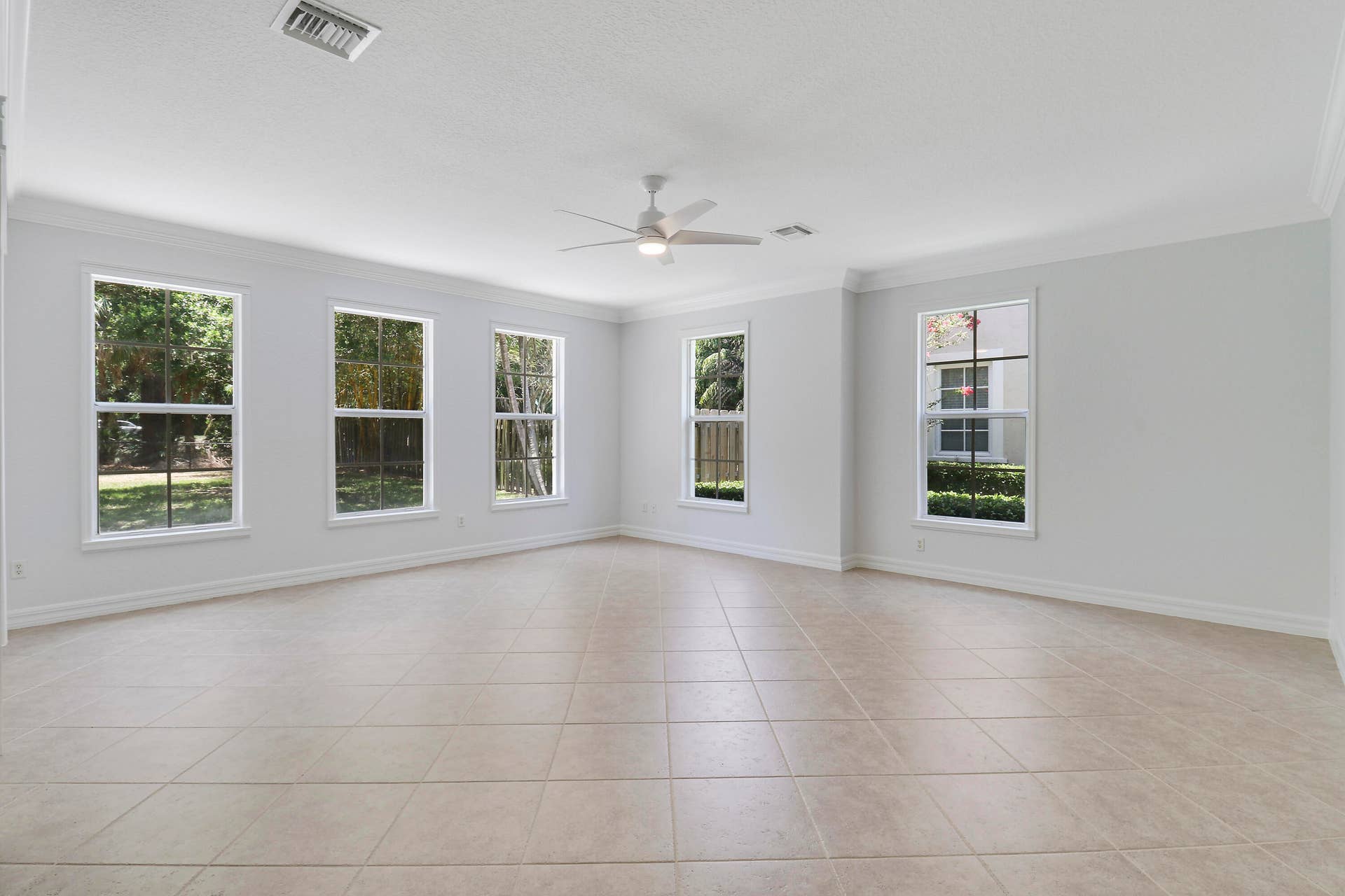 Large Great Room w Windows everywhere!
