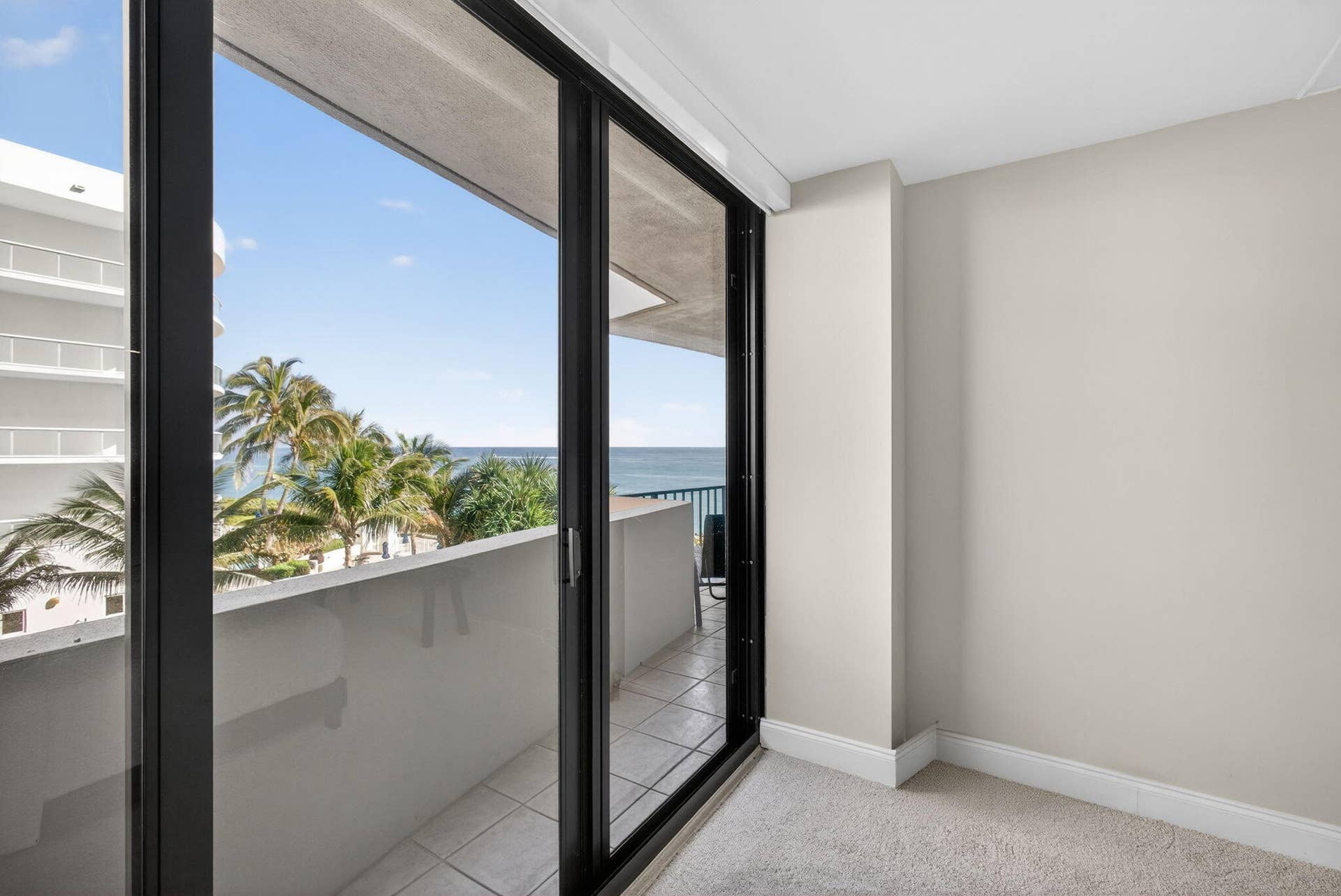 4200 N Ocean Drive, #1-406, Riviera Beach, FL 33404 41-web-or-mls-5D1A0865