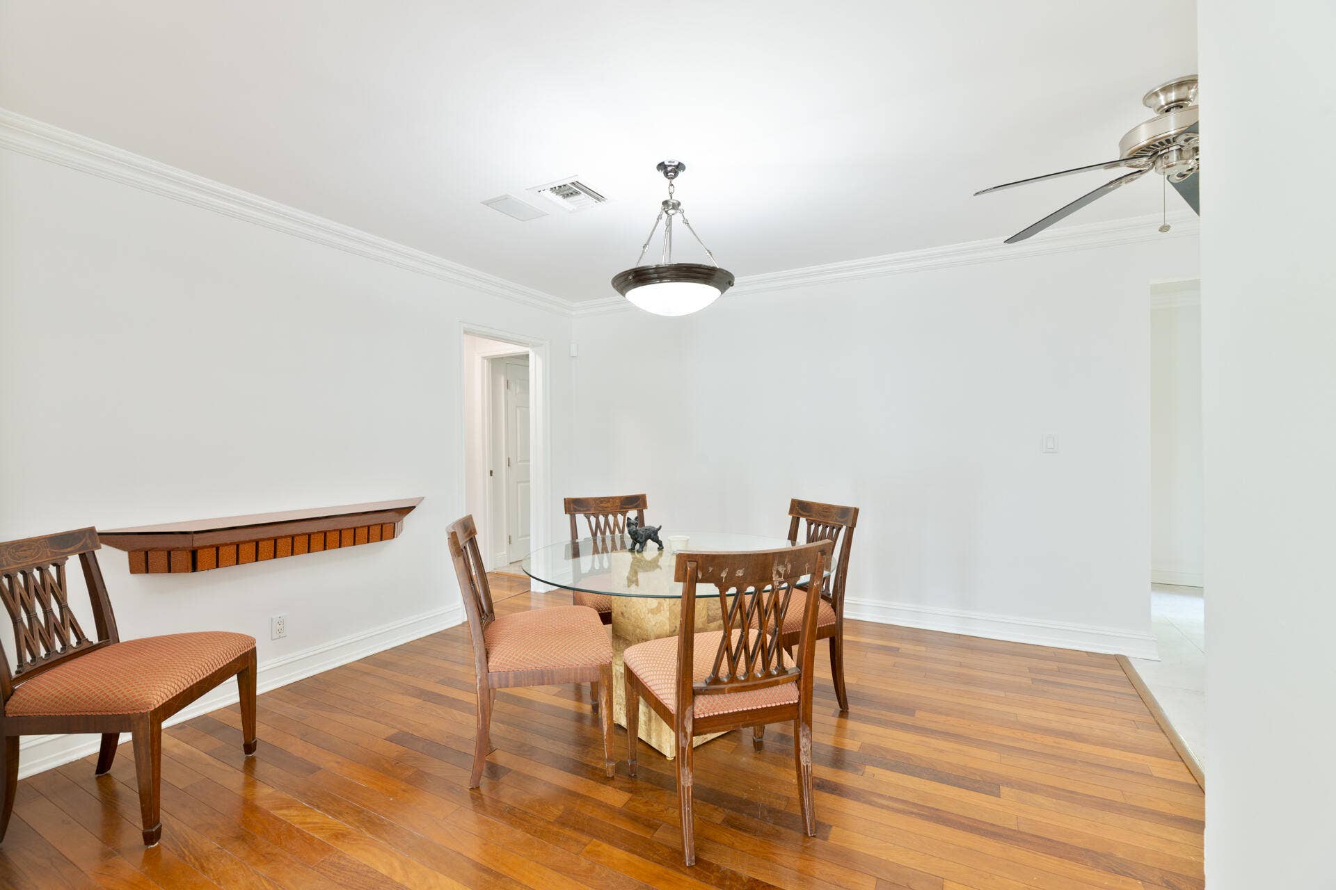 4621 NE 18TH Terrace, Fort Lauderdale, FL 33308 Dining area