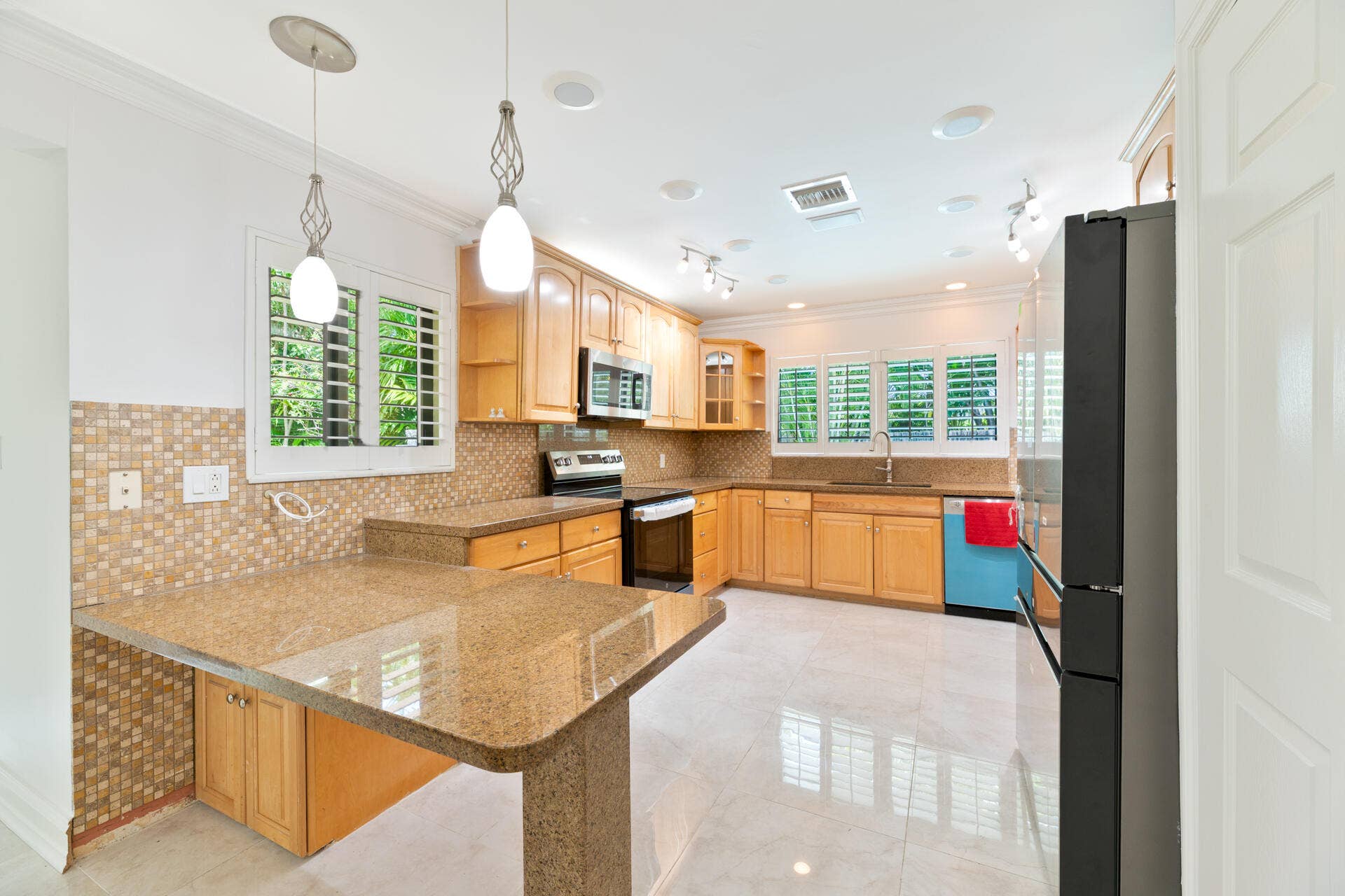 4621 NE 18TH Terrace, Fort Lauderdale, FL 33308 20260814 - 4621 NE 18th Terr - MR-16