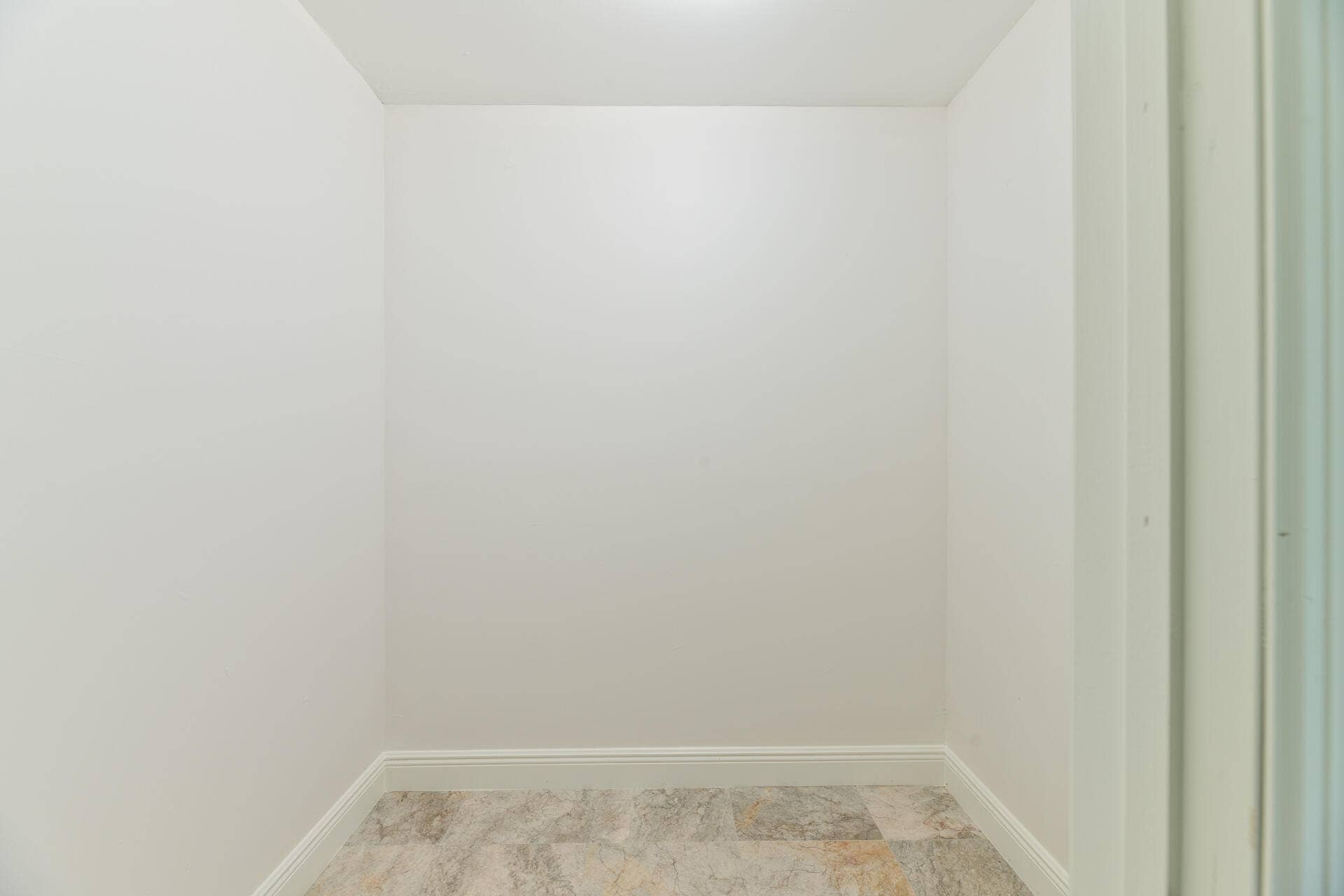 4621 NE 18TH Terrace, Fort Lauderdale, FL 33308 Primary/master closet