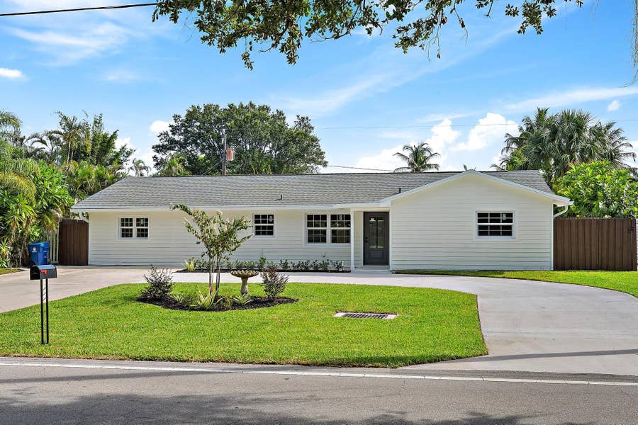 Property photo for 109 E RIVERSIDE Drive, Jupiter, FL