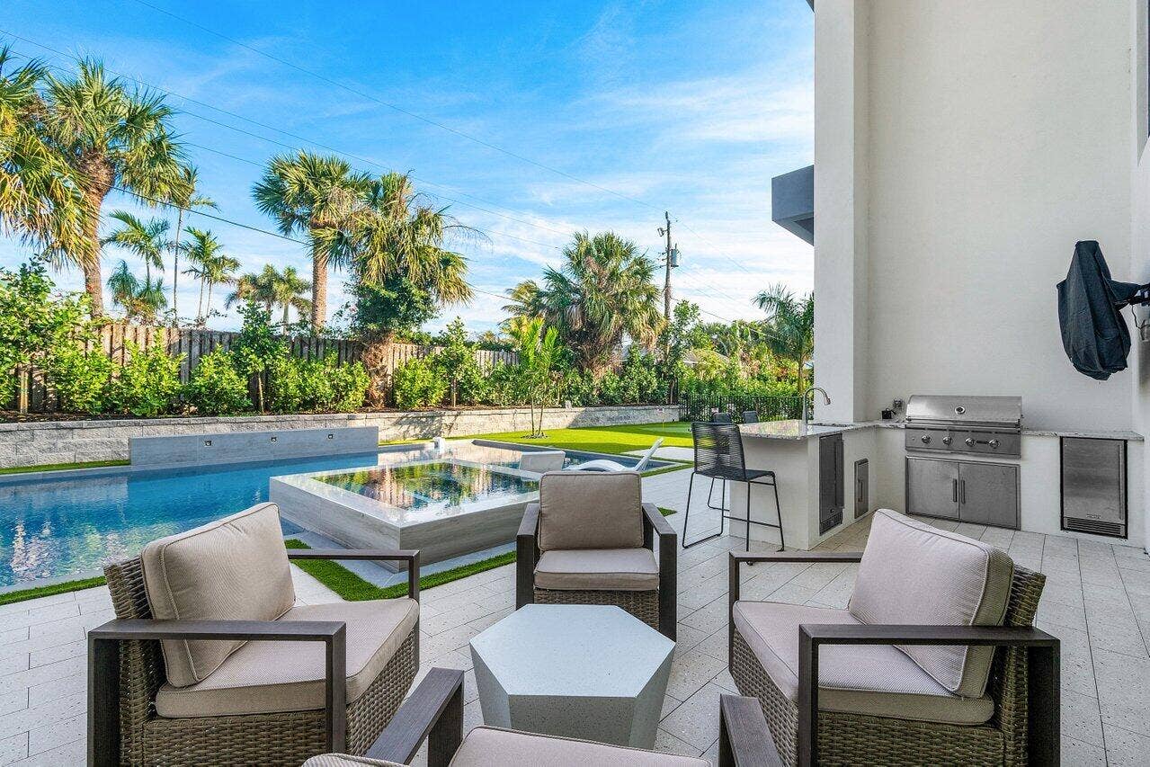 13480 US HIGHWAY 1, Juno Beach, FL 33408 PATIO