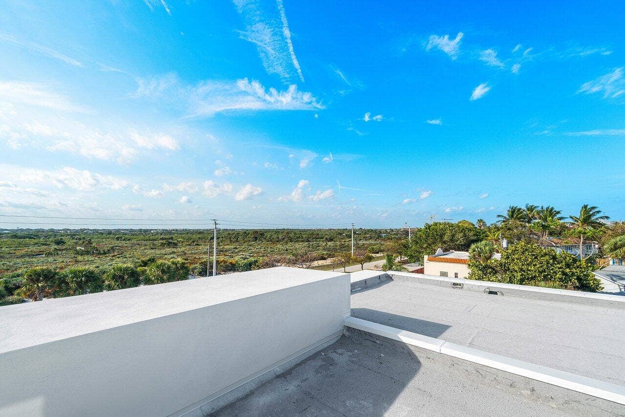 13480 US HIGHWAY 1, Juno Beach, FL 33408 ROOFTOP VIEW