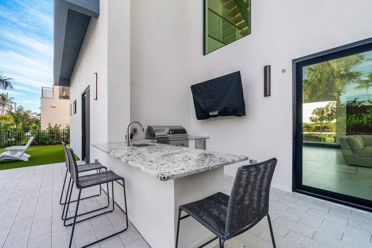 13480 US HIGHWAY 1, Juno Beach, FL 33408 PATIO