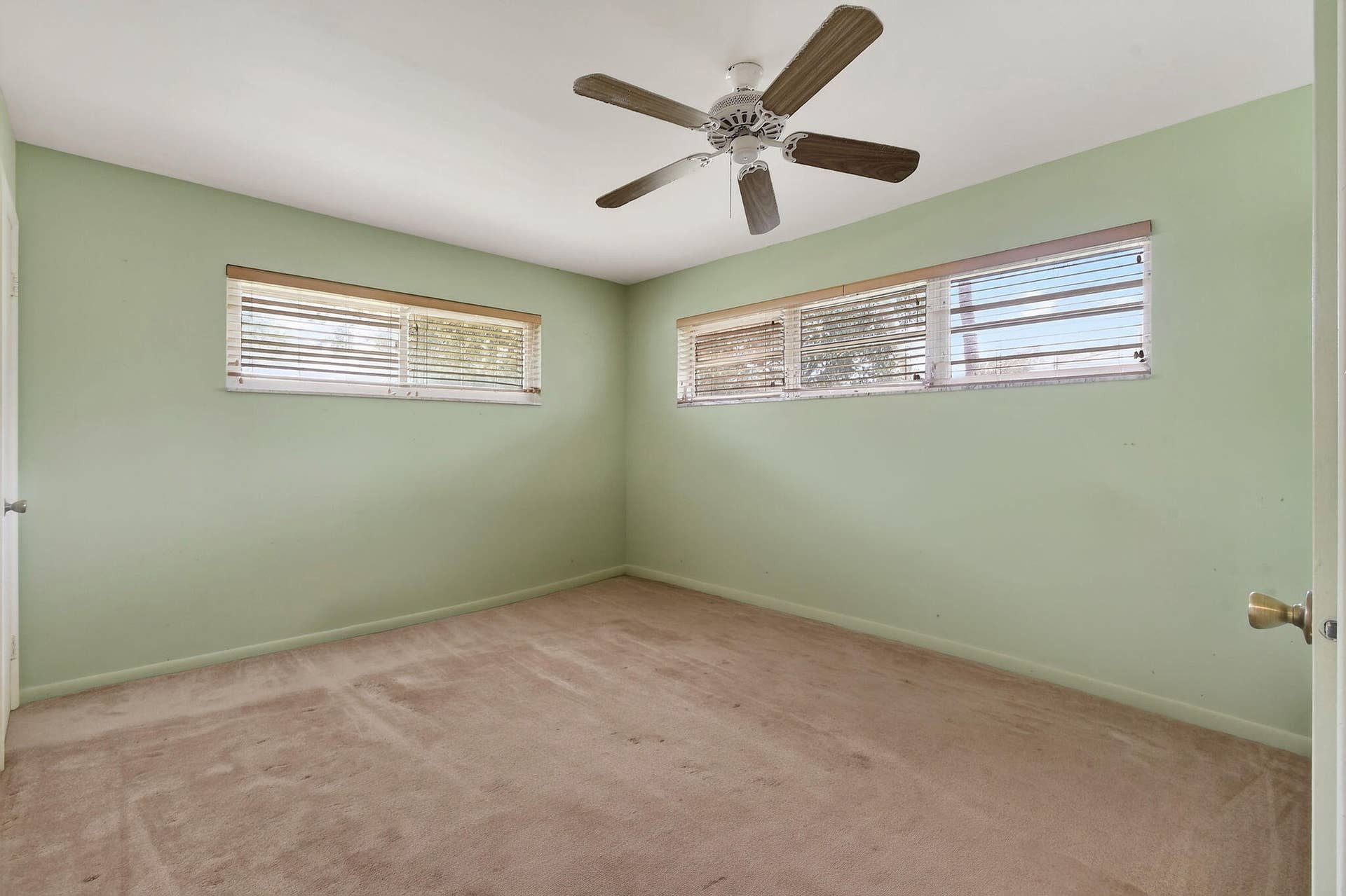 11 Windsor Road E, Jupiter, FL 33469 11WindsorRdE(35)
