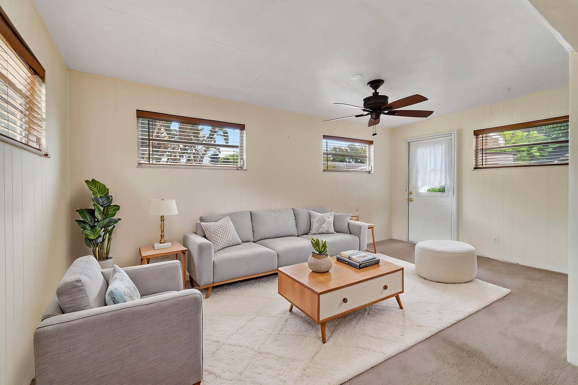 11 Windsor Road E, Jupiter, FL 33469 Sunroom-VirtuallyStaged02