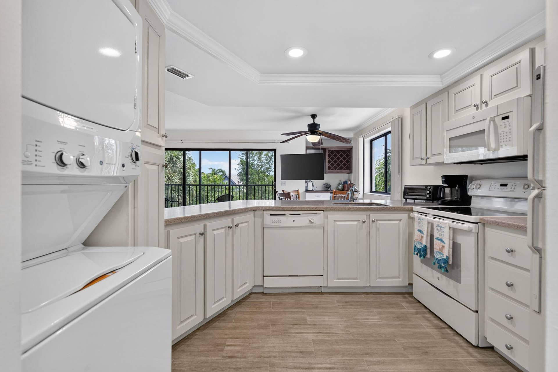 1605 S US HIGHWAY 1, #F306, Jupiter, FL 33477 Kitchen