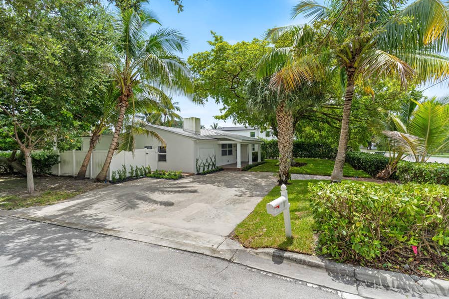 Property photo for 1619 NE 2ND Avenue, Delray Beach, FL