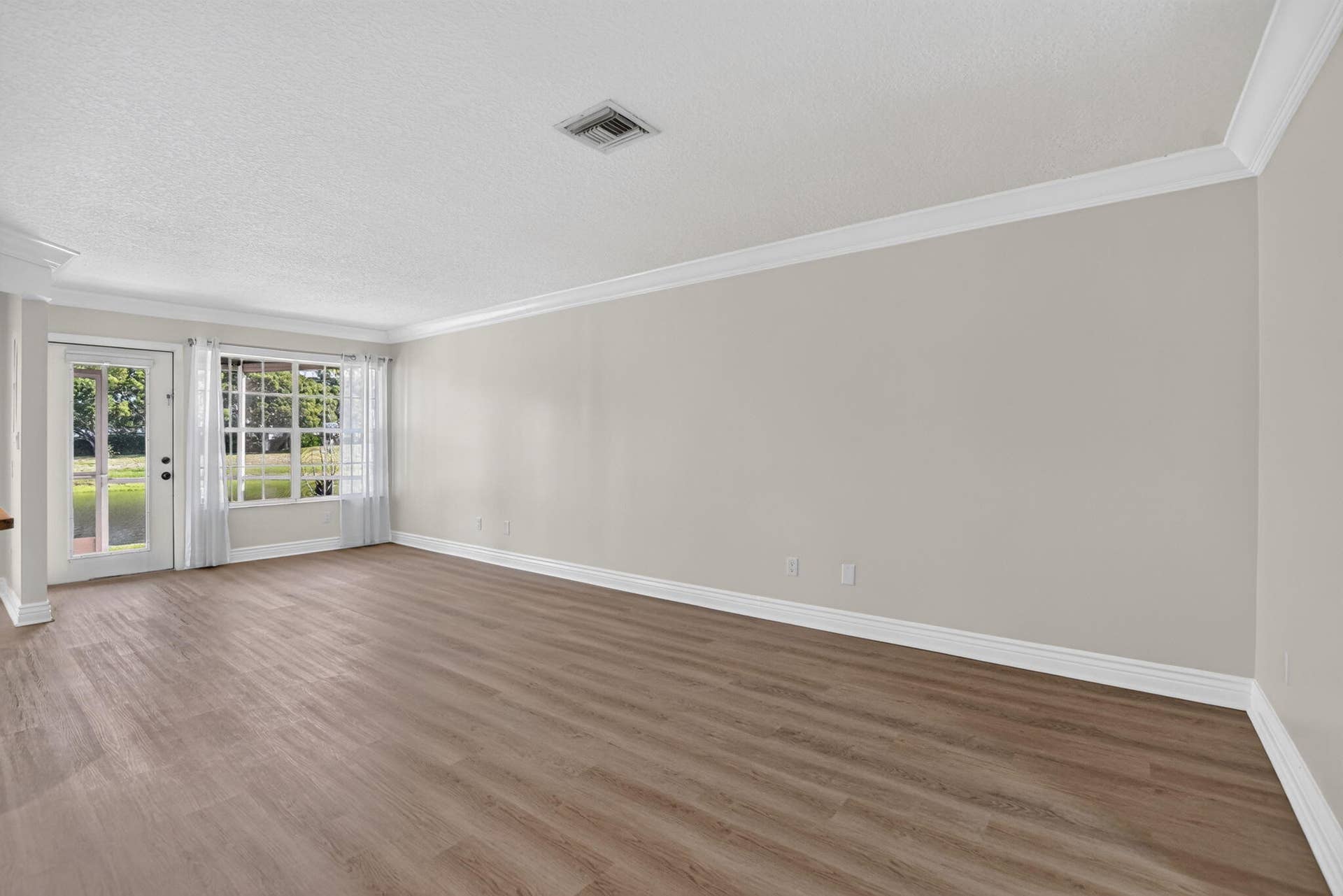 21328 Pagosa Court, Boca Raton, FL 33486 Living Room