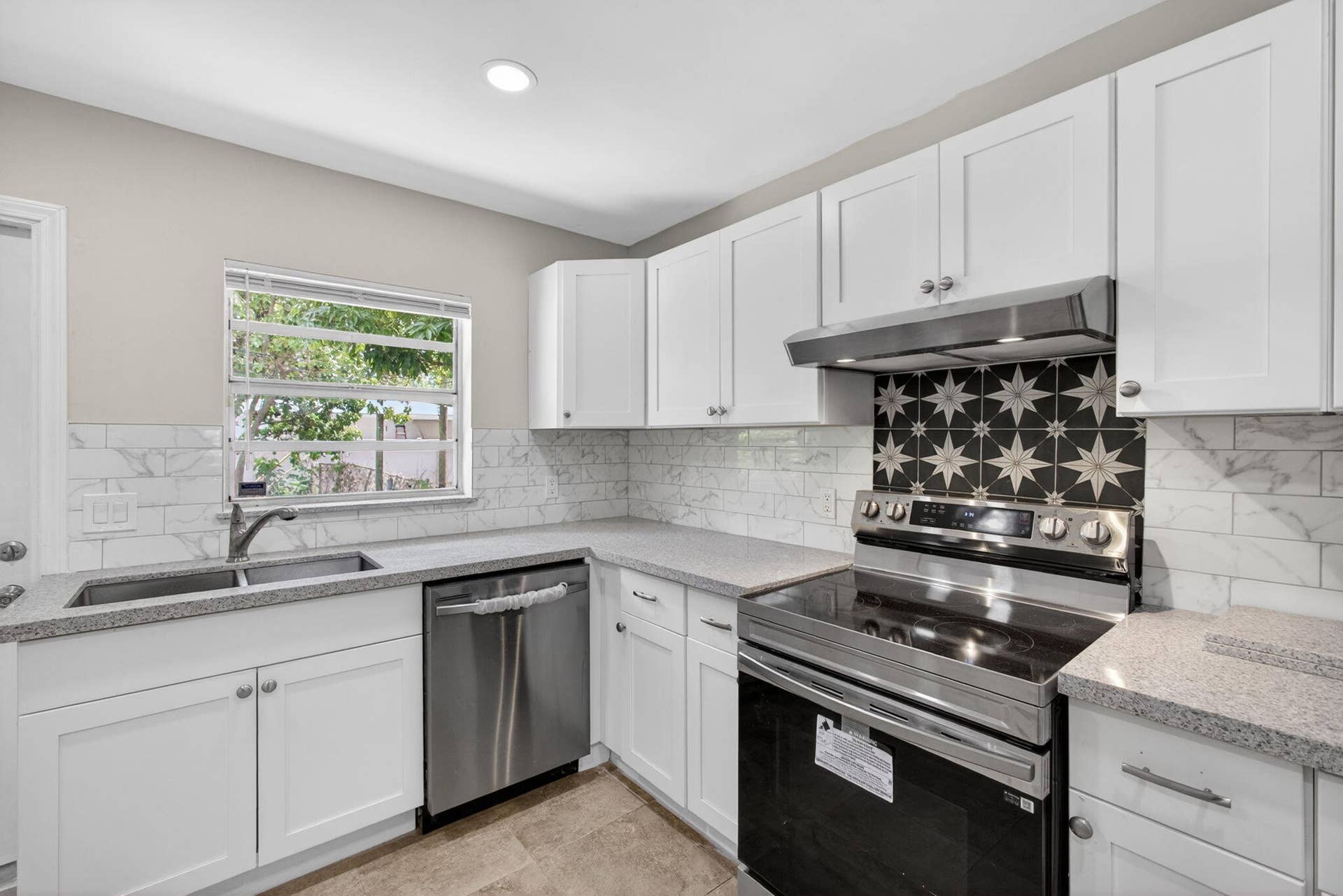 9484 Sun Court, West Palm Beach, FL 33403 18-web-or-mls-5D1A3643