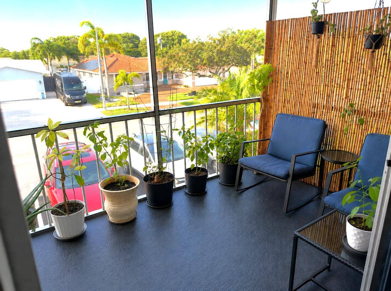 Screened Balcony