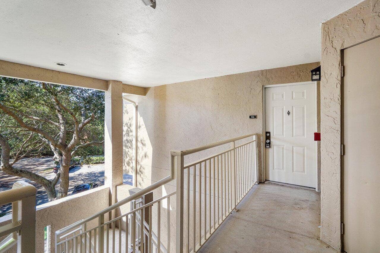 005-1825PalmCoveBoulevard-DelrayBeach-FL