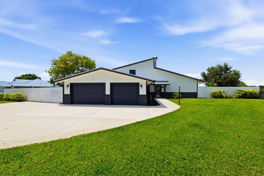 Property photo for 14216 SW 144TH Parkway, Okeechobee, FL